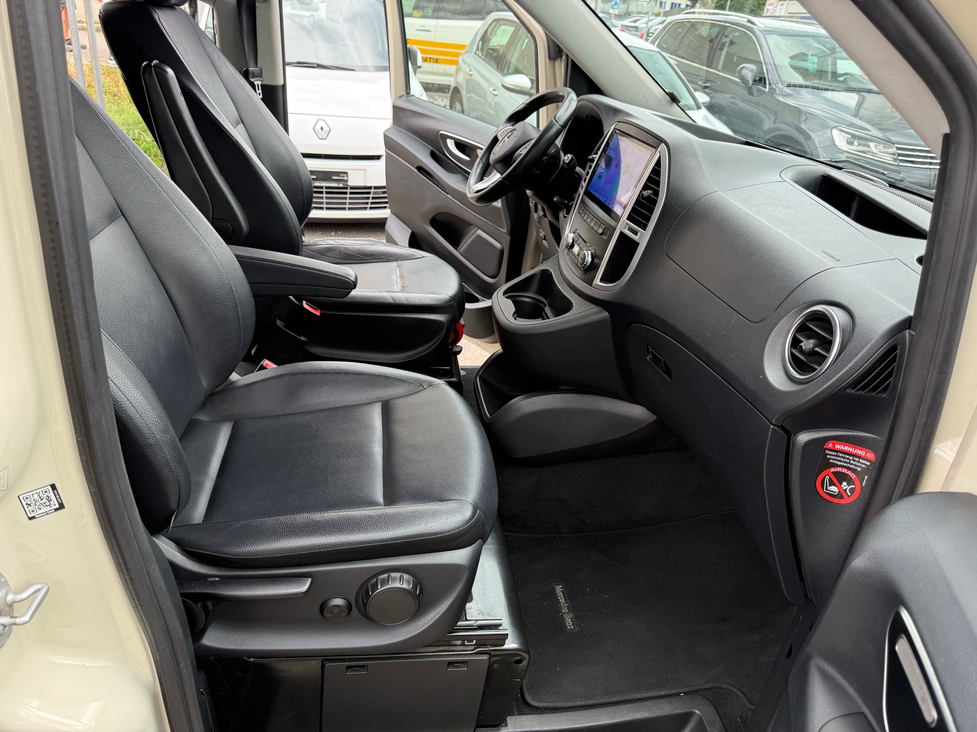 MERCEDES-BENZ Vito 119 BlueTEC Tourer Base L 4Matic 7G-Tronic-image-9