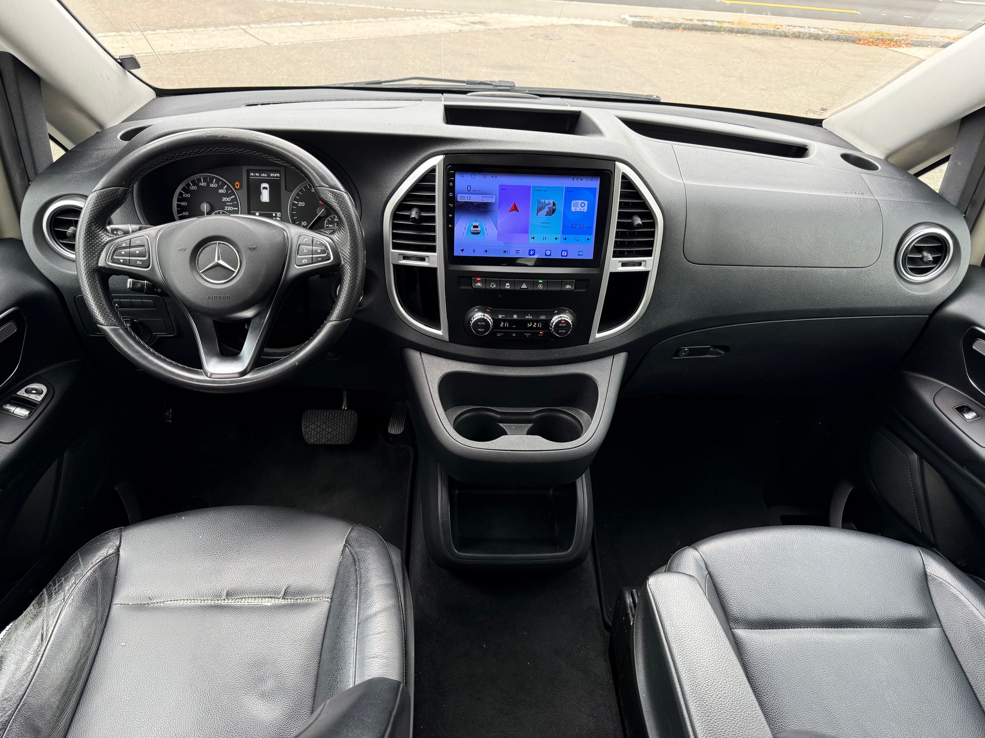 MERCEDES-BENZ Vito 119 BlueTEC Tourer Base L 4Matic 7G-Tronic-image-6