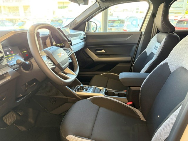 DACIA Duster HEV 155 Journey-image-7