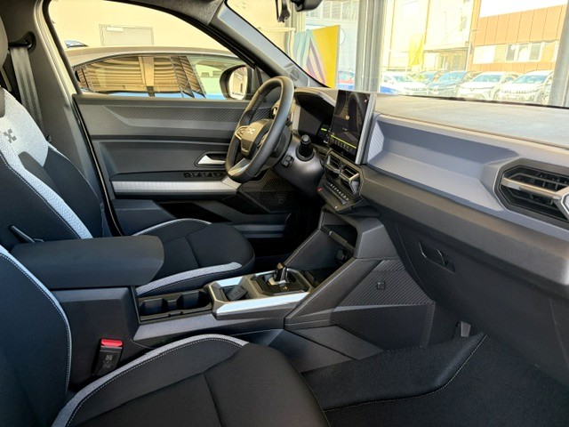 DACIA Duster HEV 155 Journey-image-6
