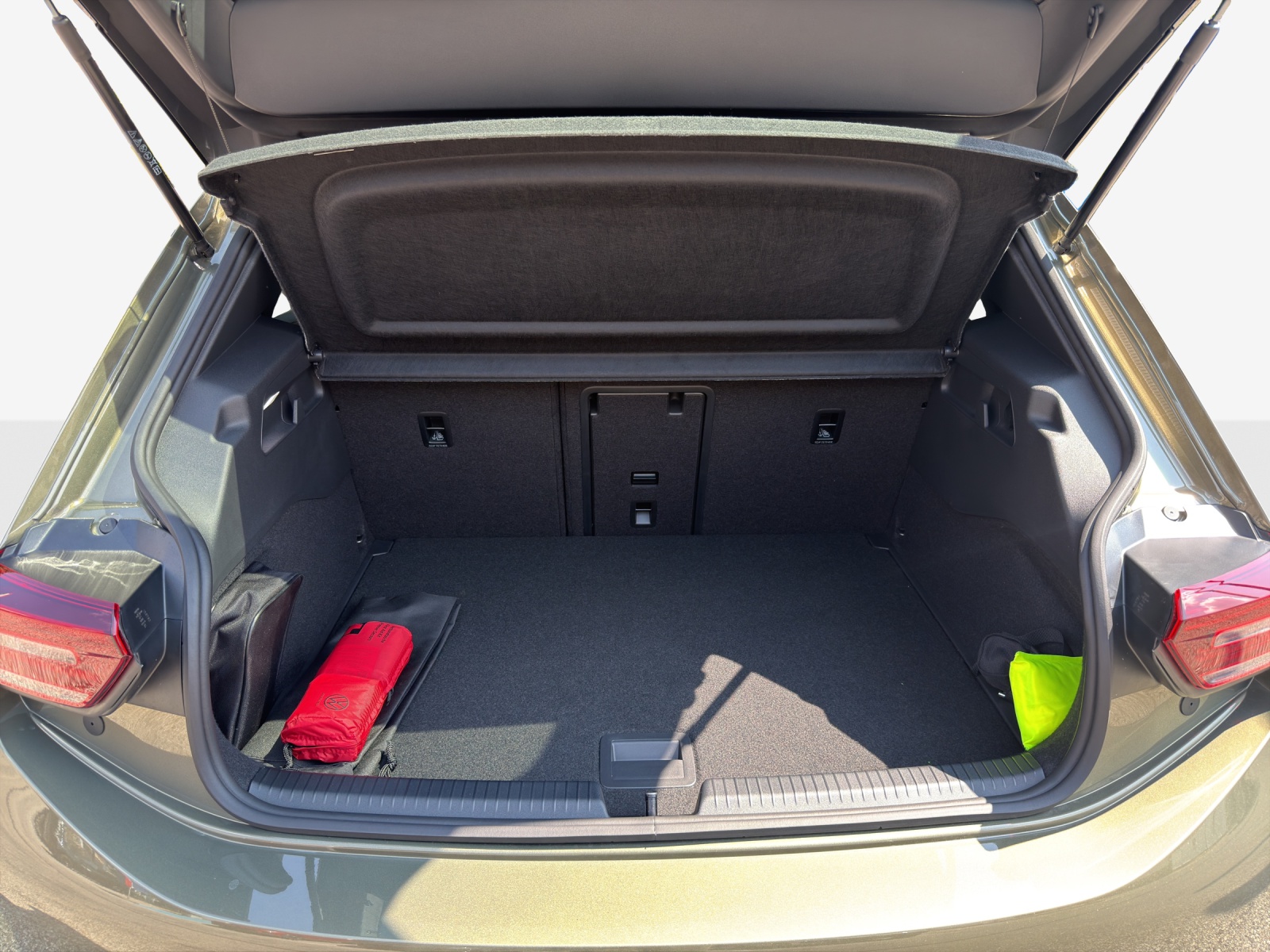 VW ID.3 Neo 79 kWh 231 PS Style-image-12