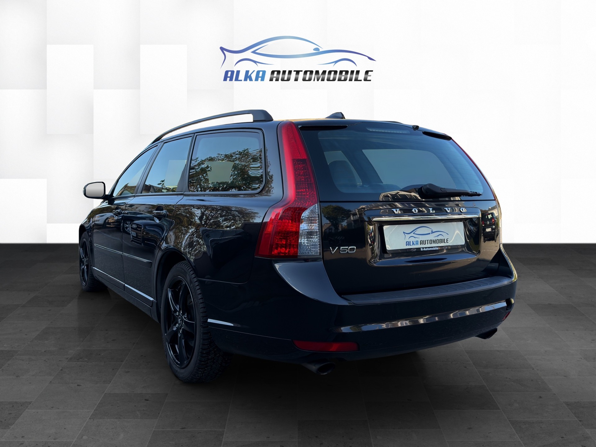 VOLVO V50 D5 Summum Geartronic-image-4