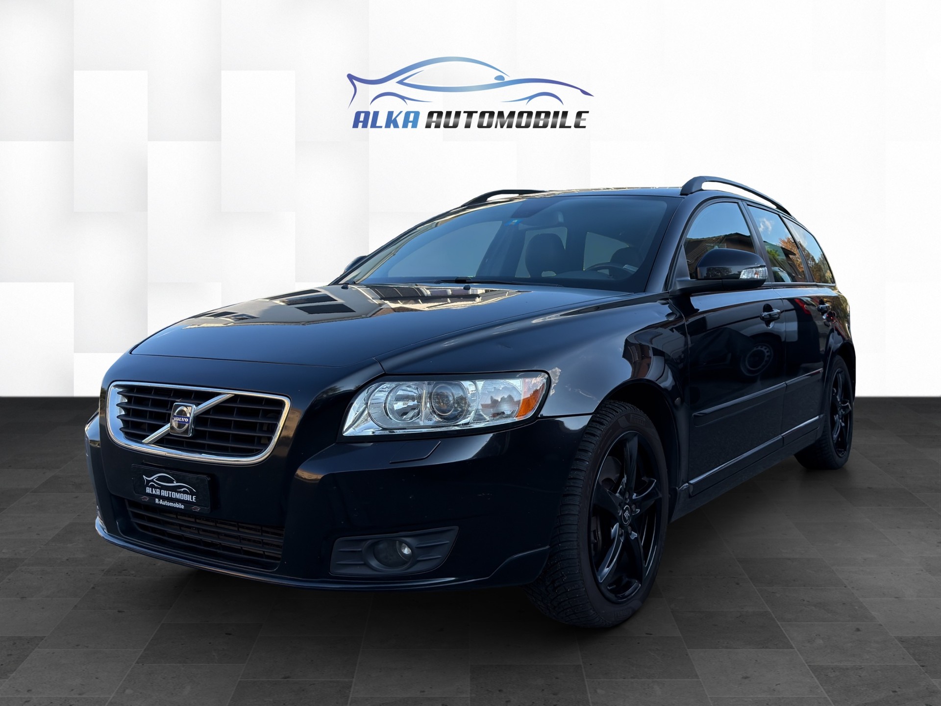 VOLVO V50 D5 Summum Geartronic-image-2