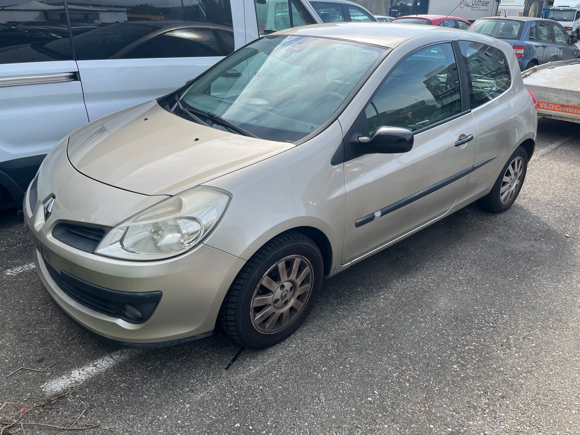 RENAULT Clio 1.6 16V Dynamique-image-1