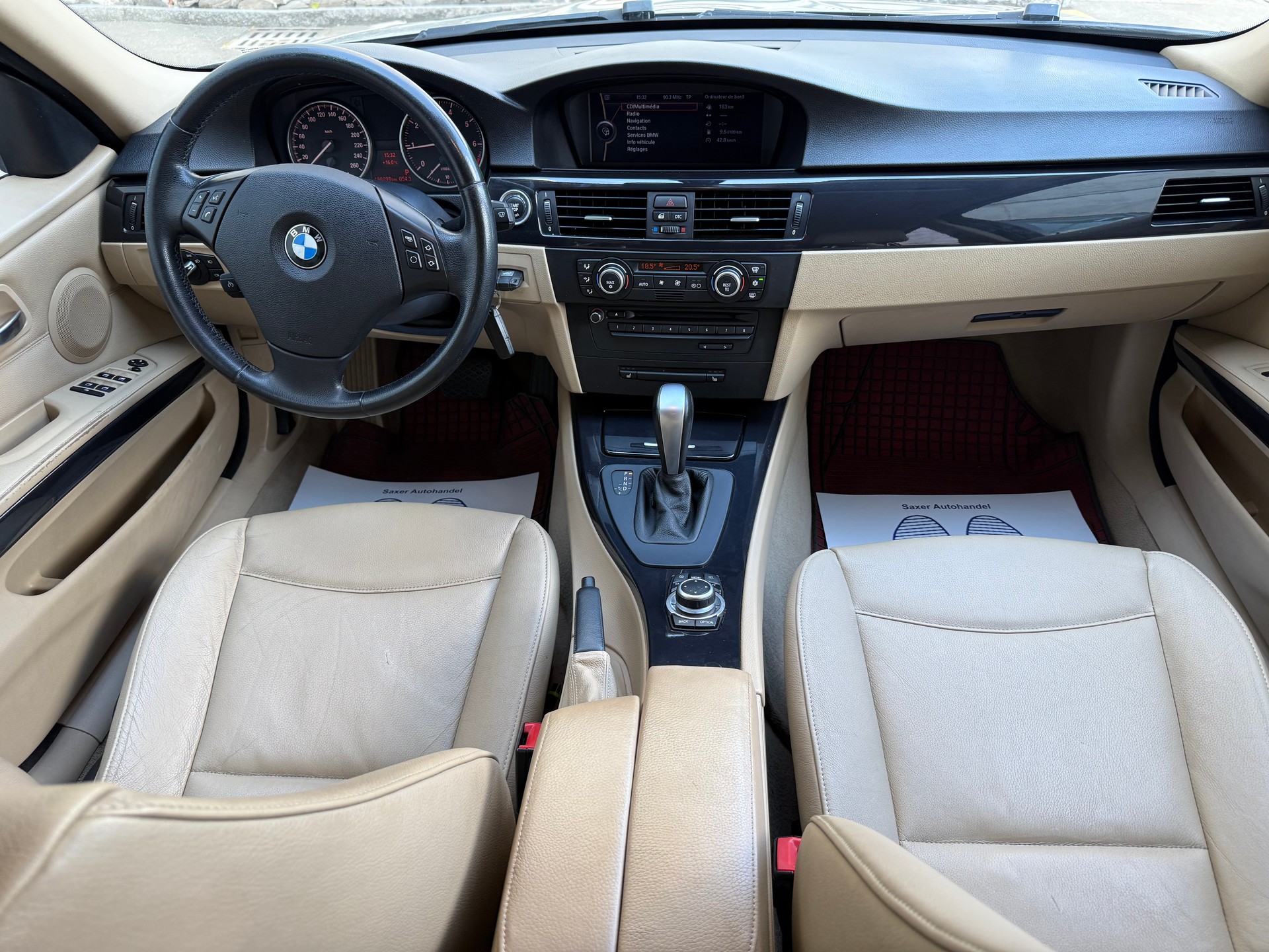 BMW 318i Touring Steptronic-image-5