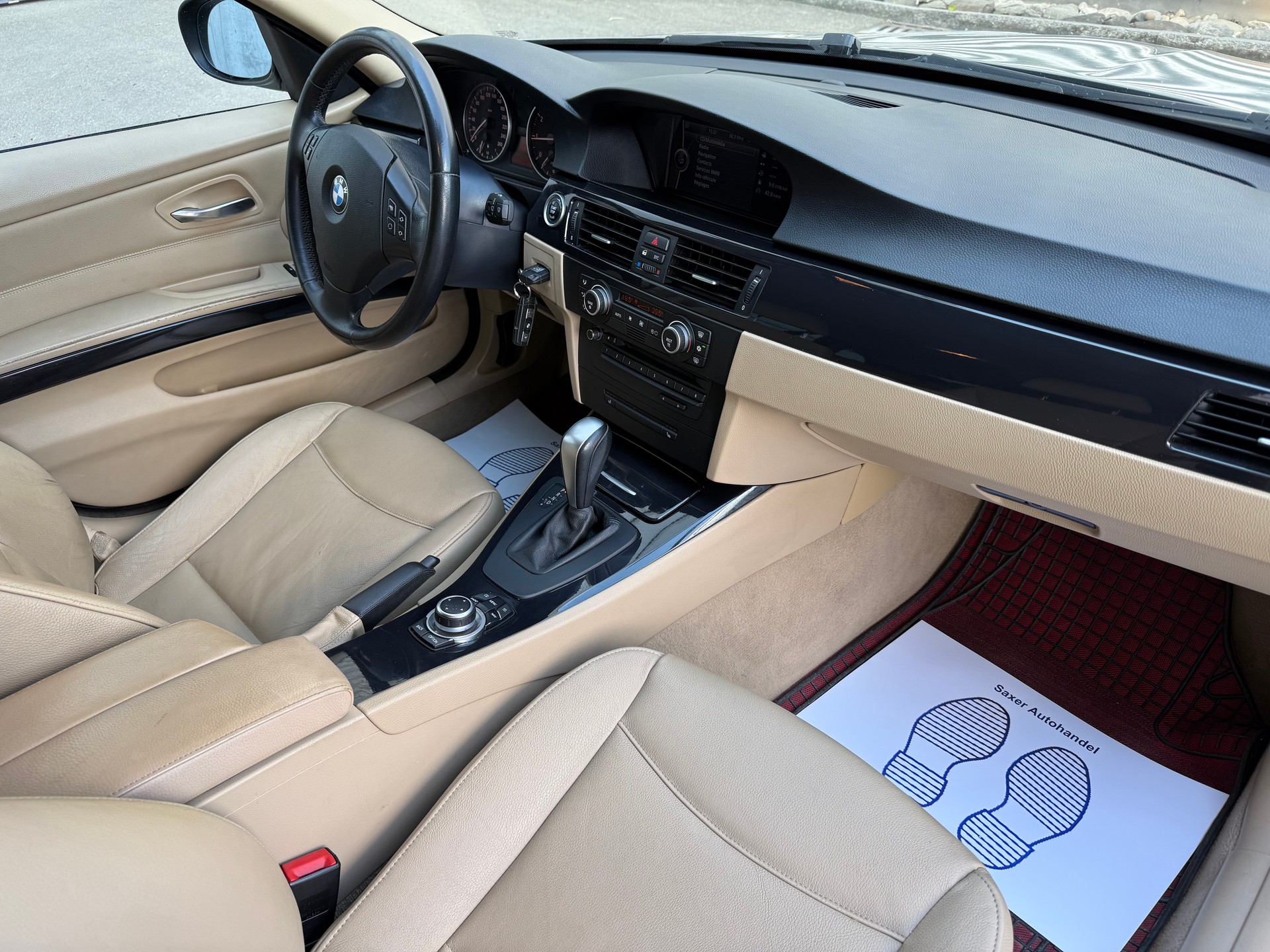 BMW 318i Touring Steptronic-image-7