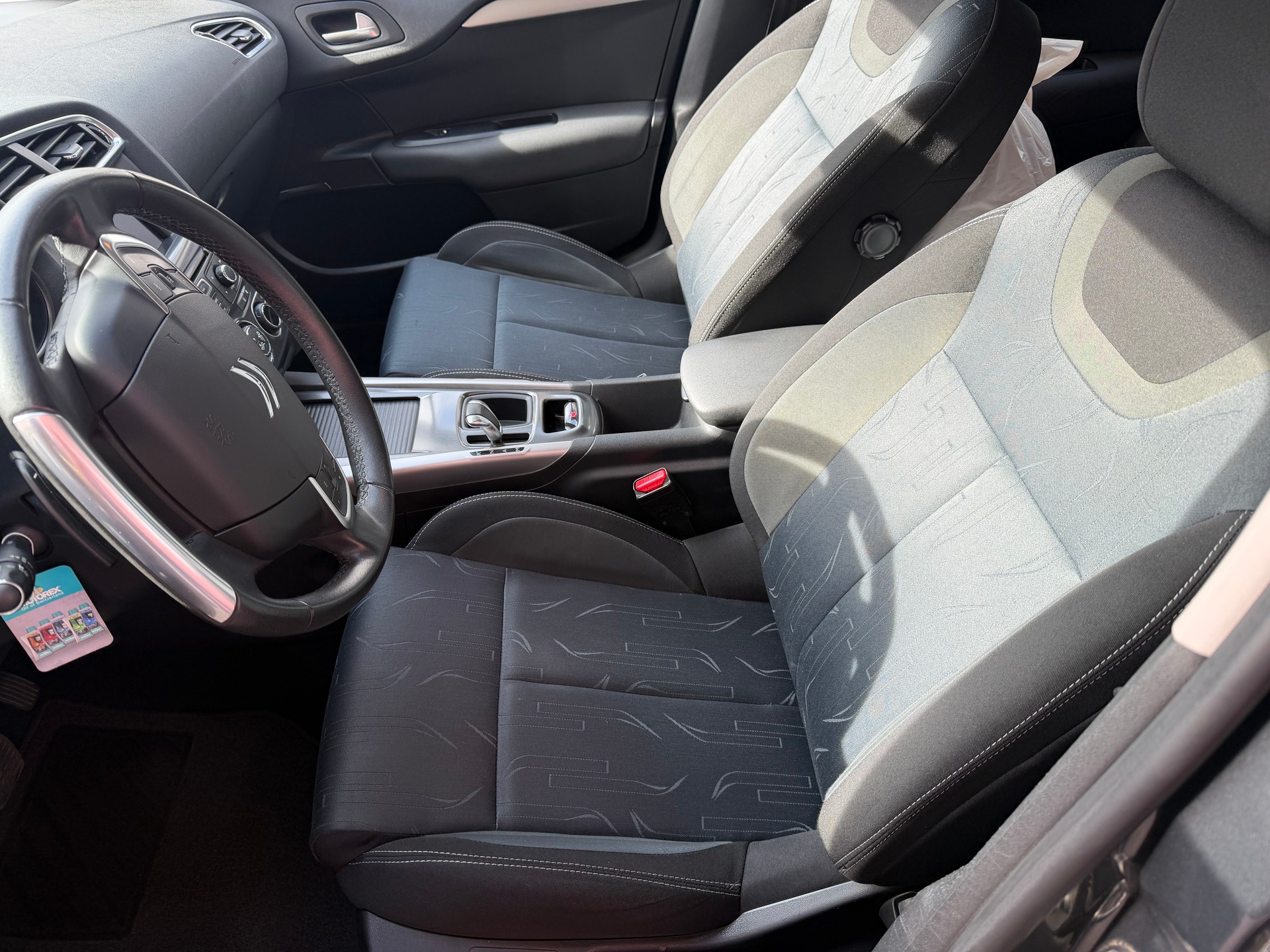 CITROEN C4 PICASSO-image-10