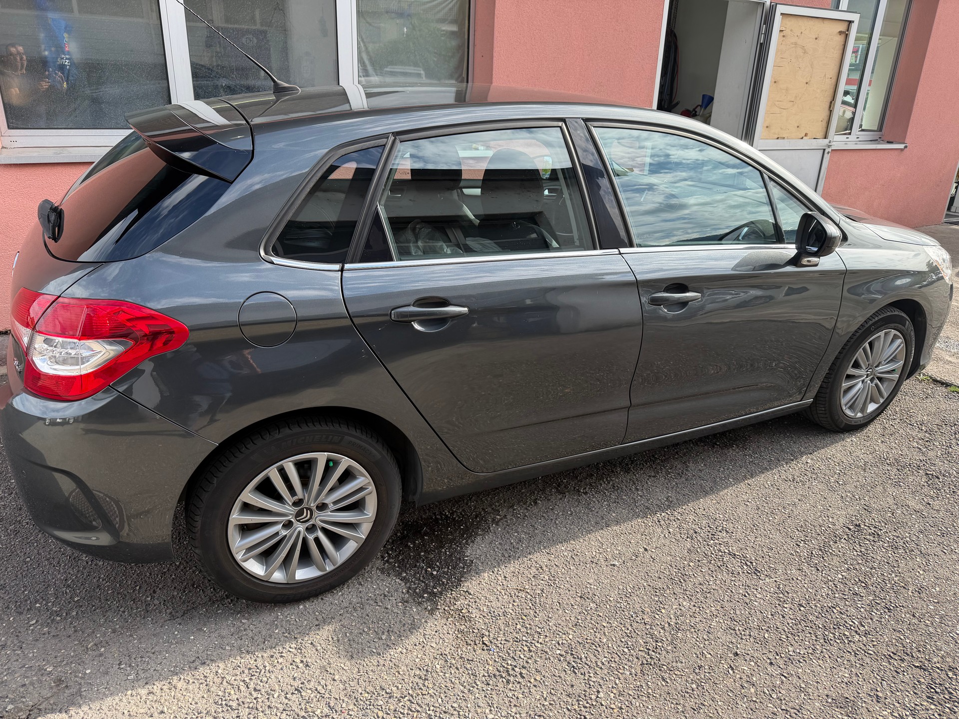 CITROEN C4 PICASSO-image-3