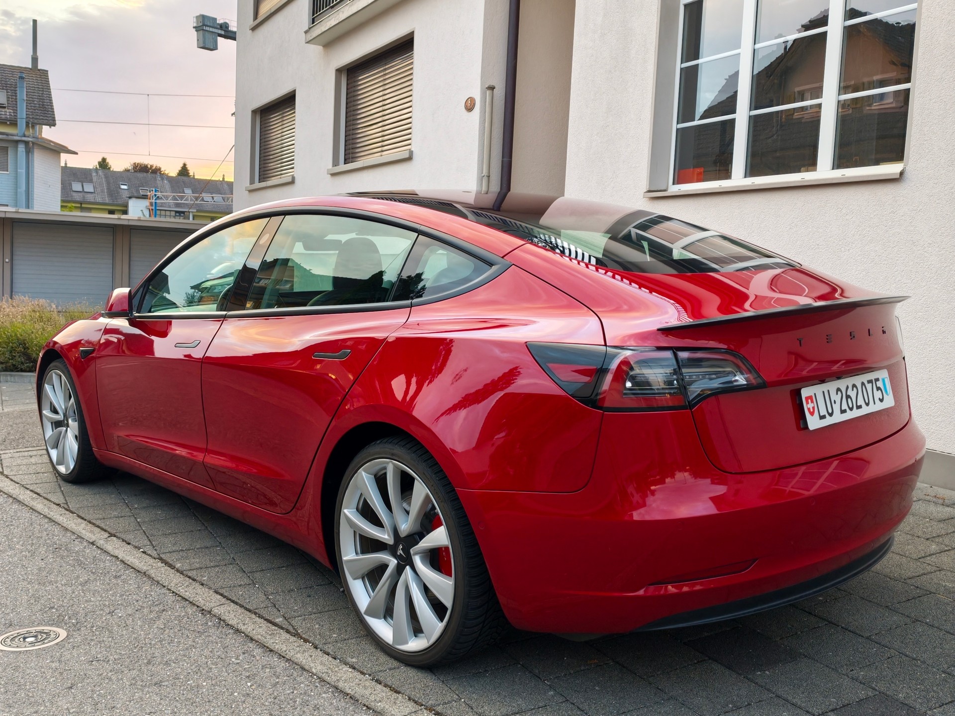 TESLA Performance D-image-2