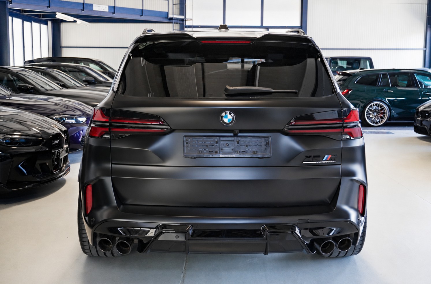 BMW X5M Competition // FROZEN BLACK // WHEELFORCE WHEELS 23" // H&R GEWINDEFEDERN // WERKSGARANTIE //-image-4