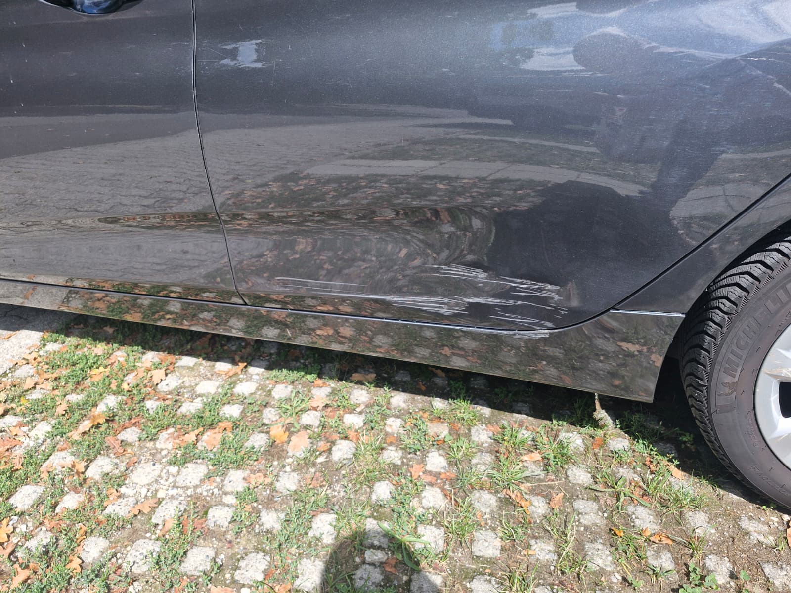 BMW 220i-image-7