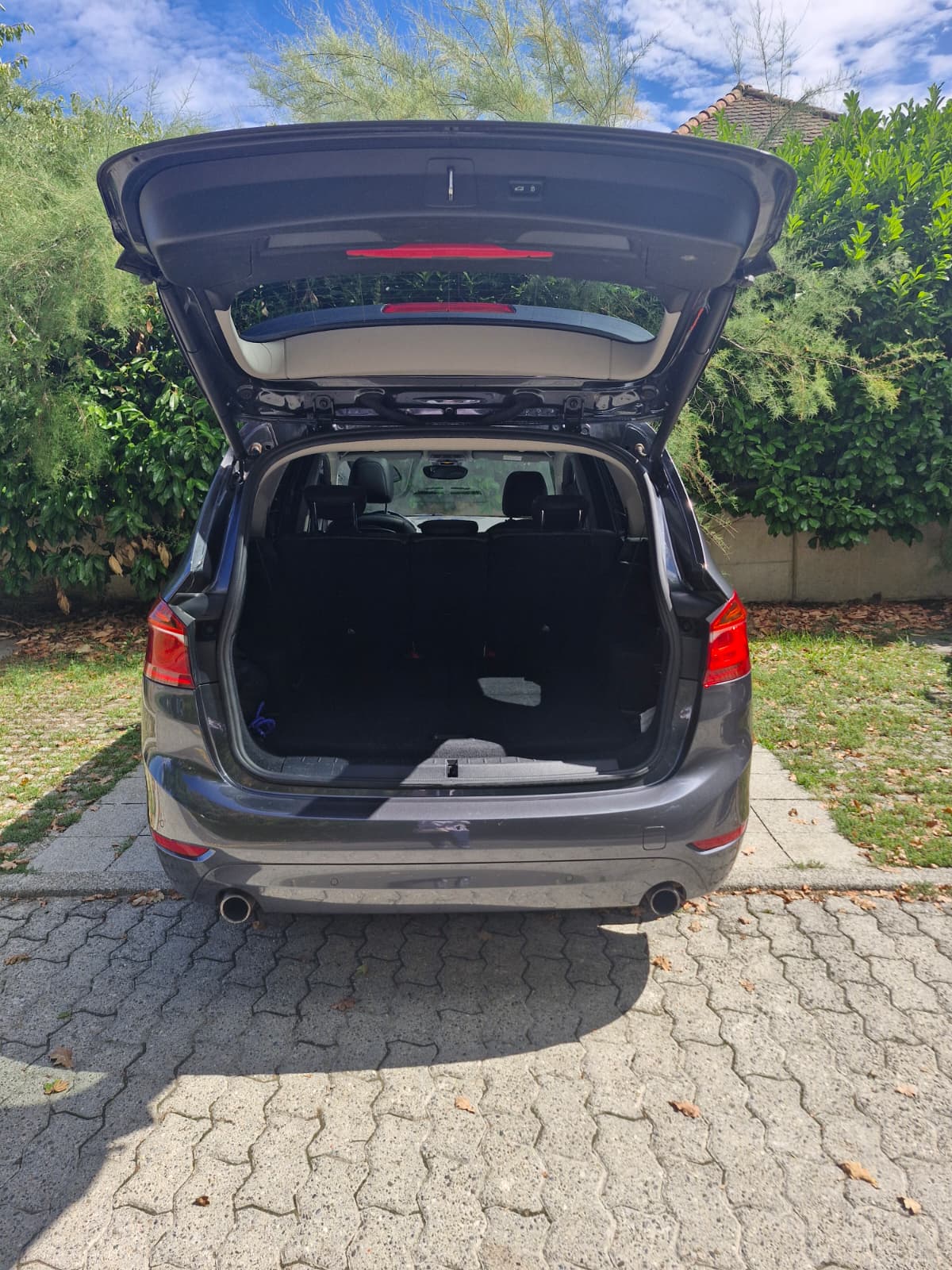 BMW 220i-image-8