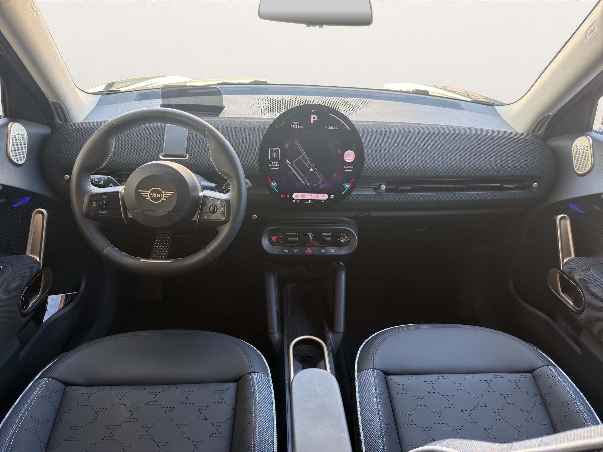 MINI Aceman E-image-11