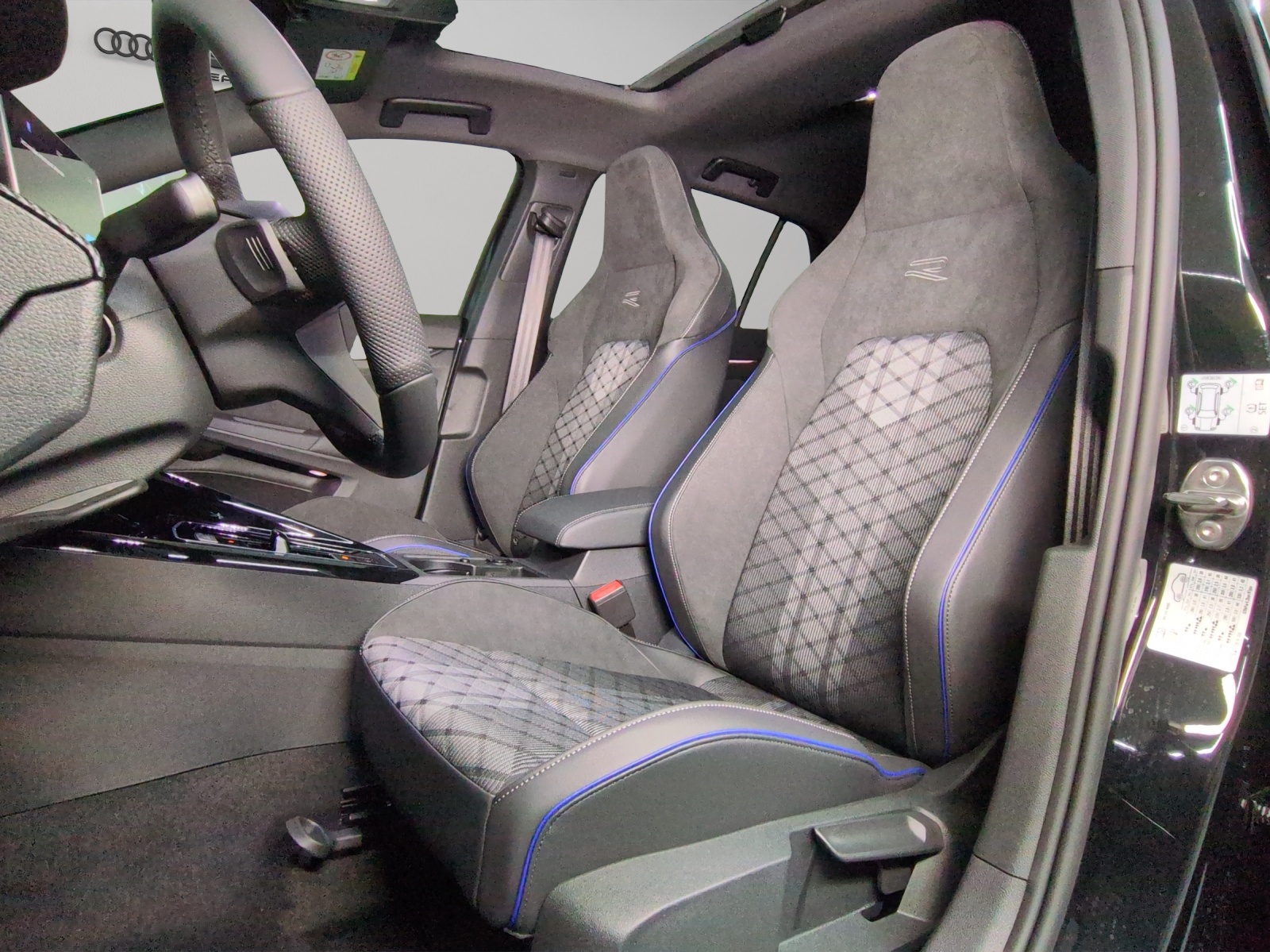 VW Golf 2.0 TSI R-Line DSG 4 Motion-image-5