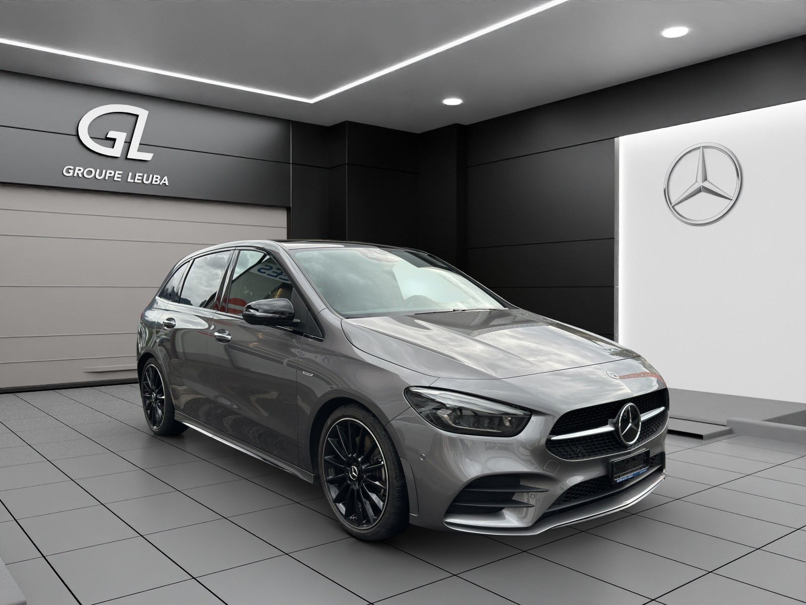 Photo MERCEDES-BENZ B-220 B 220 d 4M Swiss Star