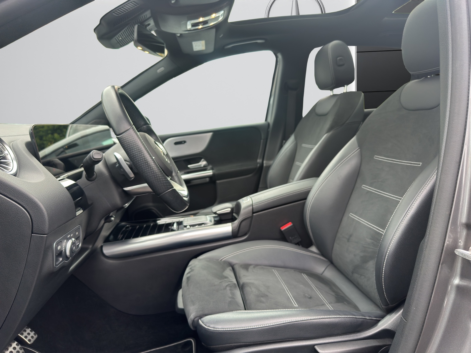 Image MERCEDES-BENZ B-220 B 220 d 4M Swiss Star