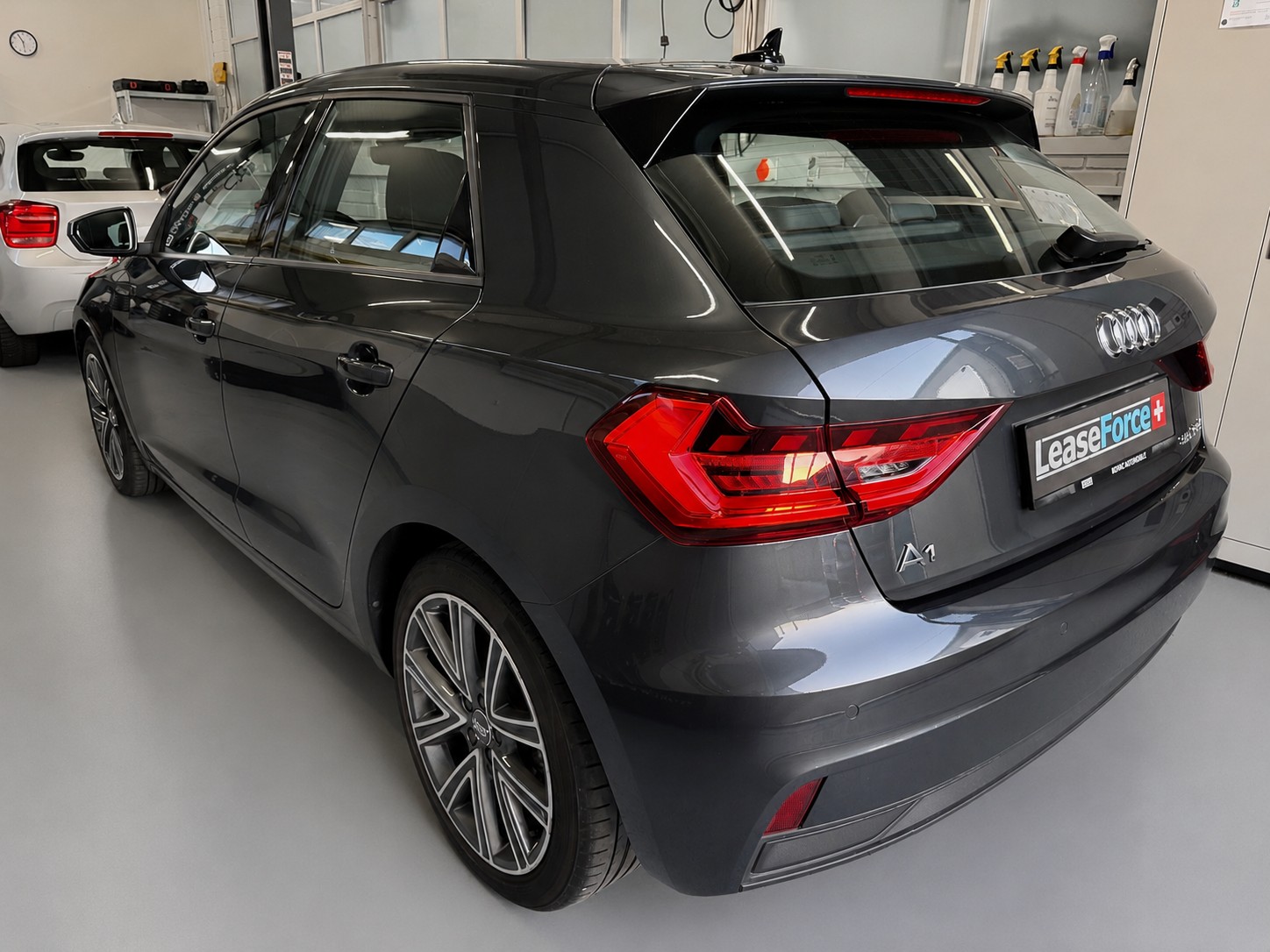 AUDI A1 Sportback 30 TFSI S Line S-tronic-image-2