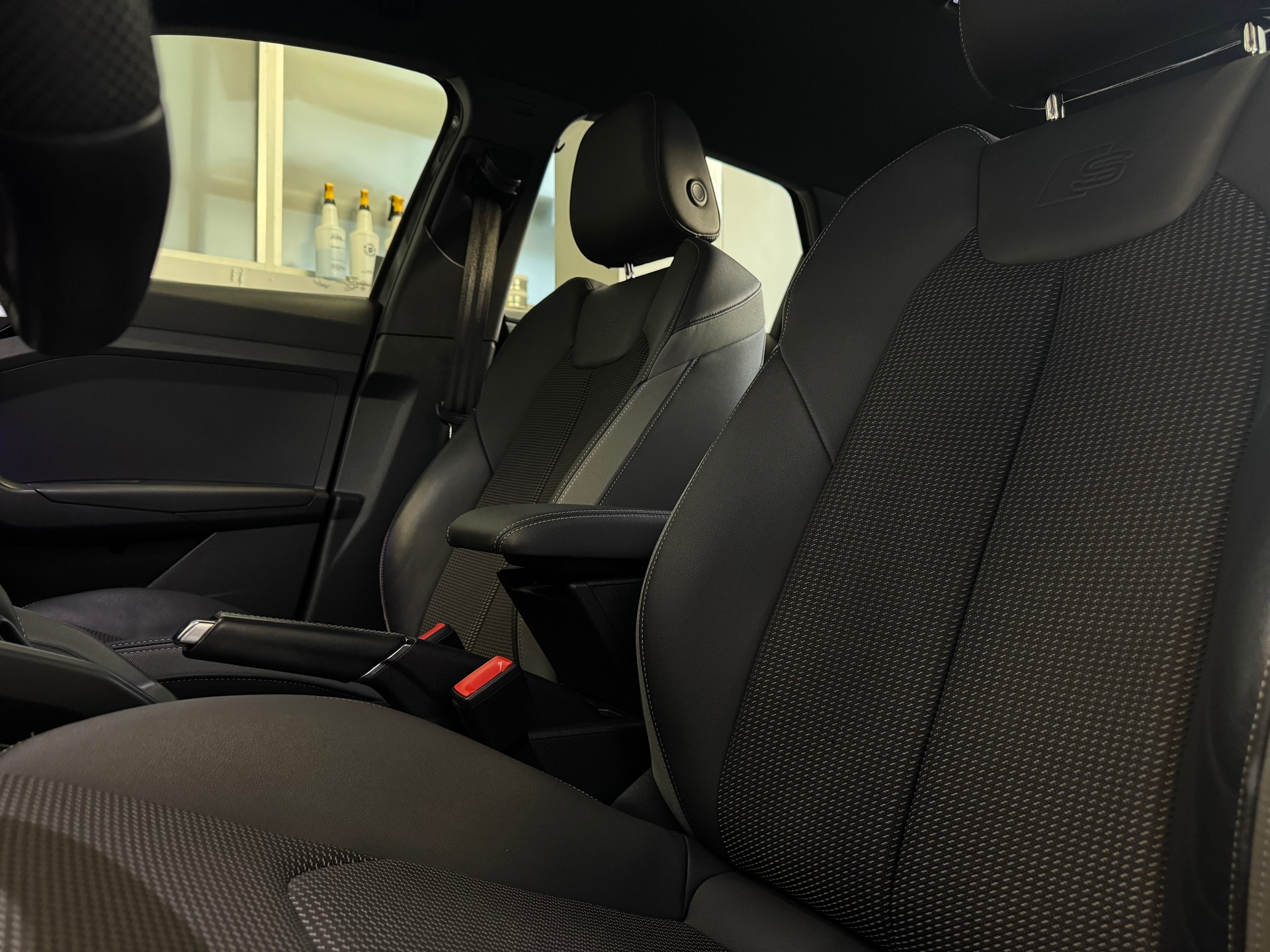 AUDI A1 Sportback 30 TFSI S Line S-tronic-image-5