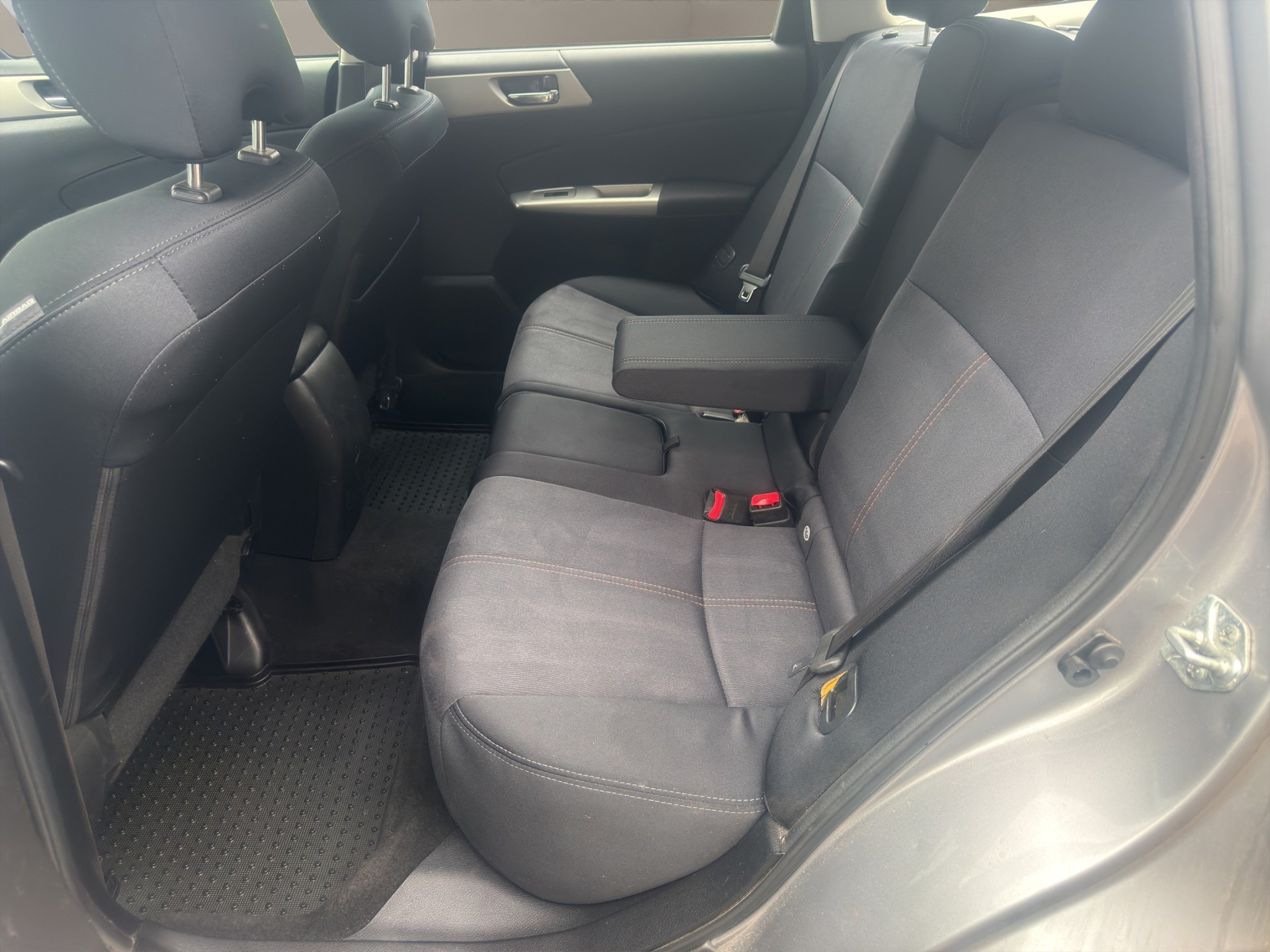 SUBARU Forester 2.0D XS Comfort-image-9
