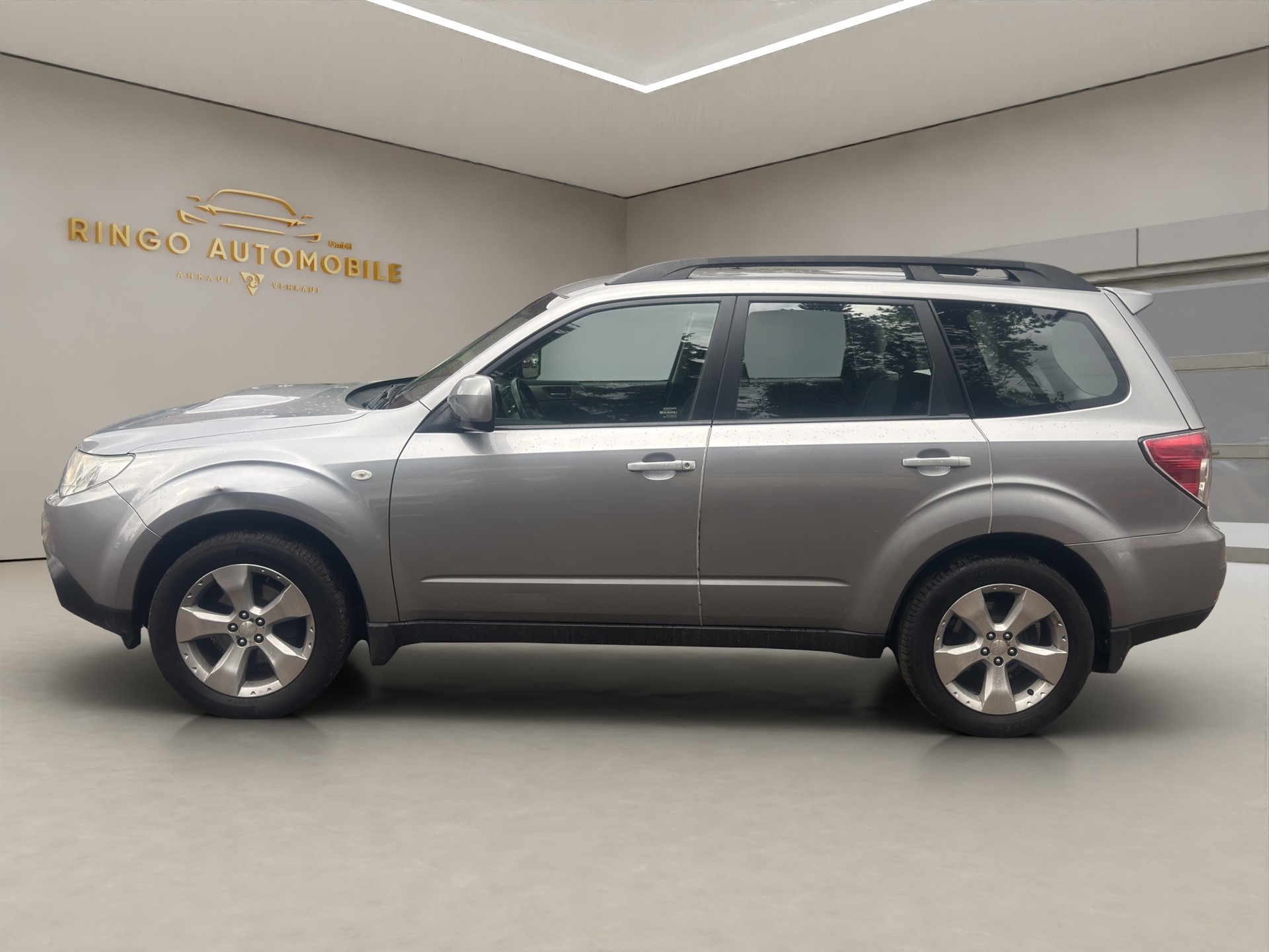 SUBARU Forester 2.0D XS Comfort-showroom-element-3