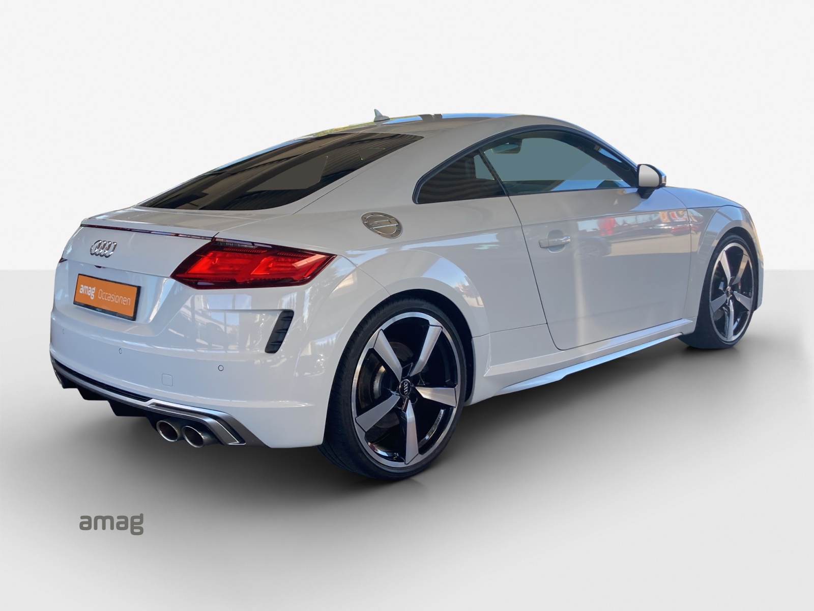AUDI TT Coupé TTS quattro S-tronic-image-4