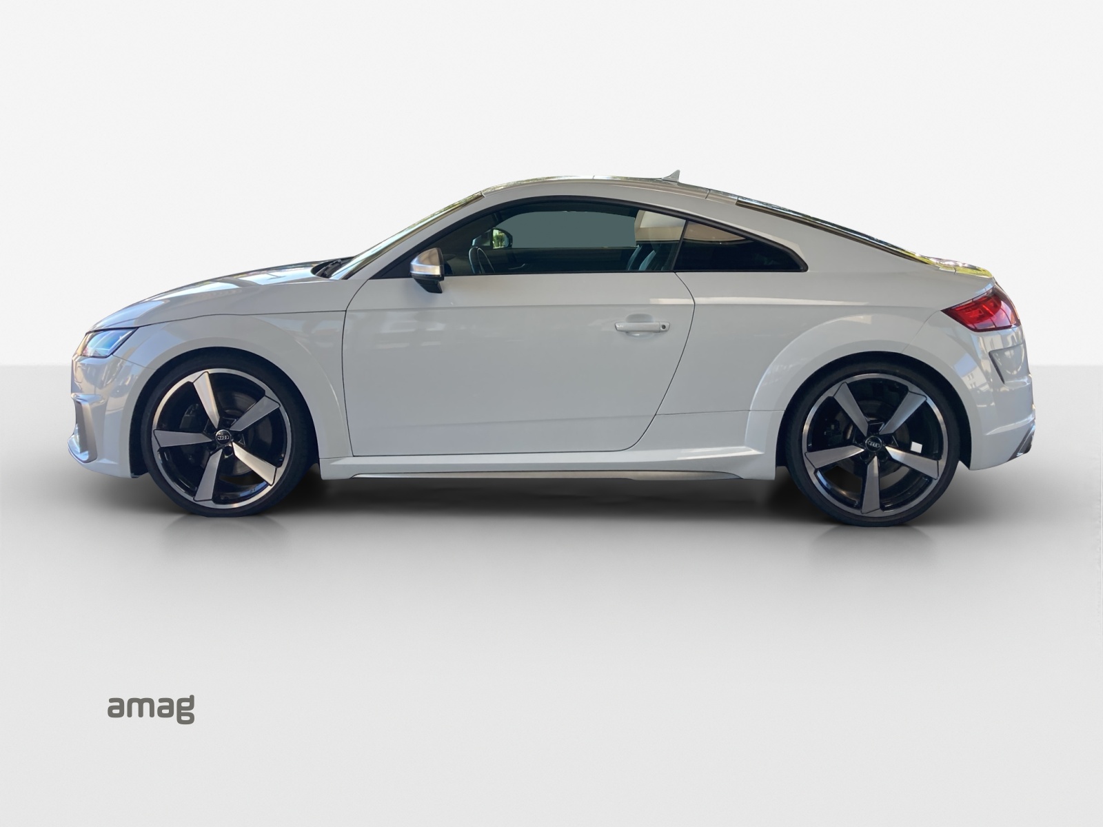 AUDI TT Coupé TTS quattro S-tronic-image-1