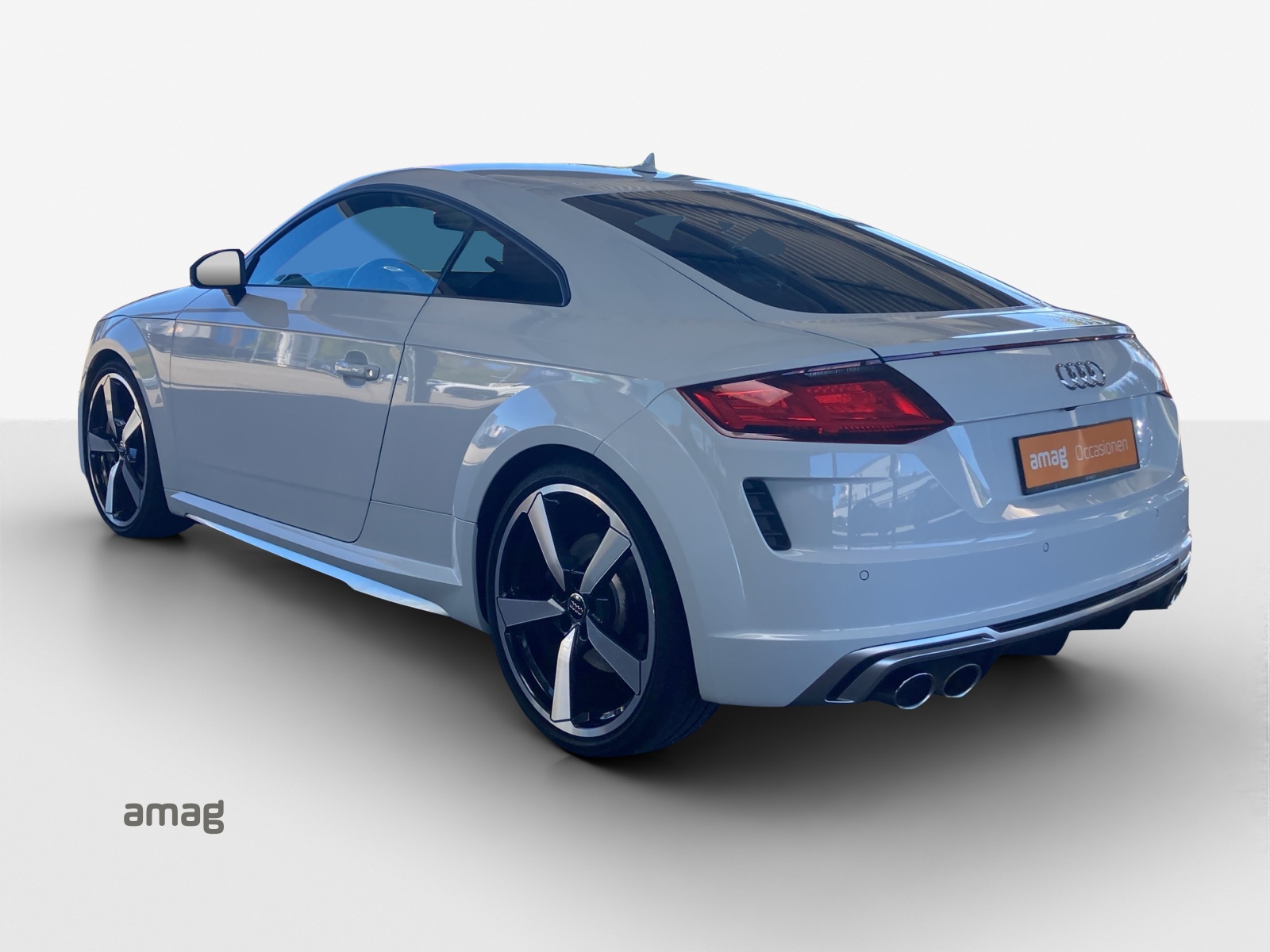 AUDI TT Coupé TTS quattro S-tronic-image-2