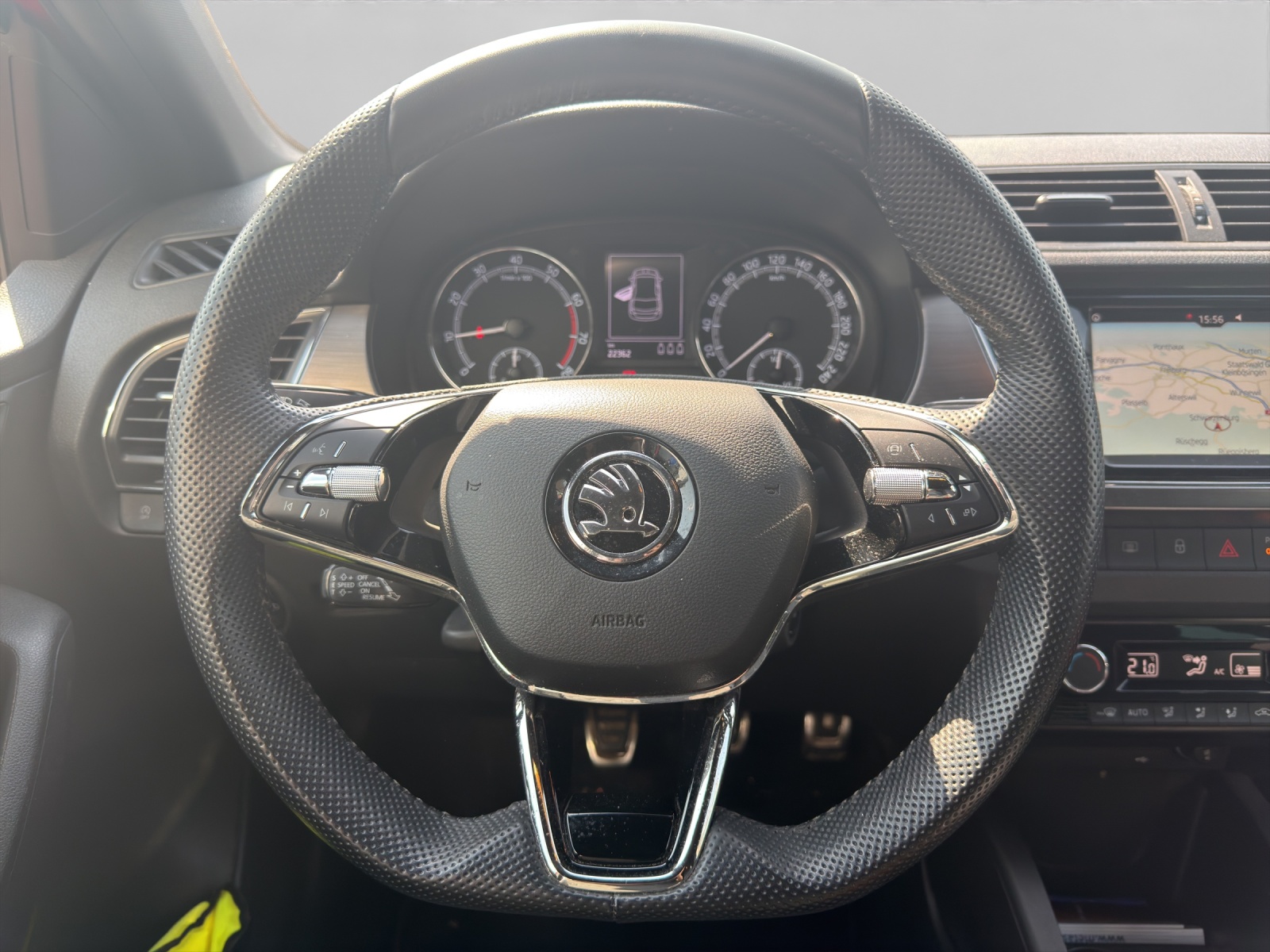SKODA Fabia 1.0 TSI Monte Carlo-image-10