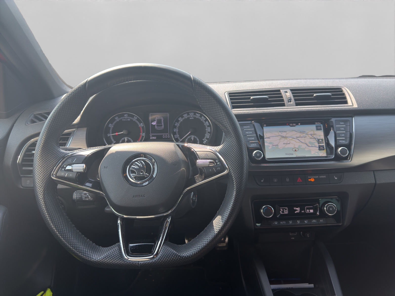 SKODA Fabia 1.0 TSI Monte Carlo-image-9