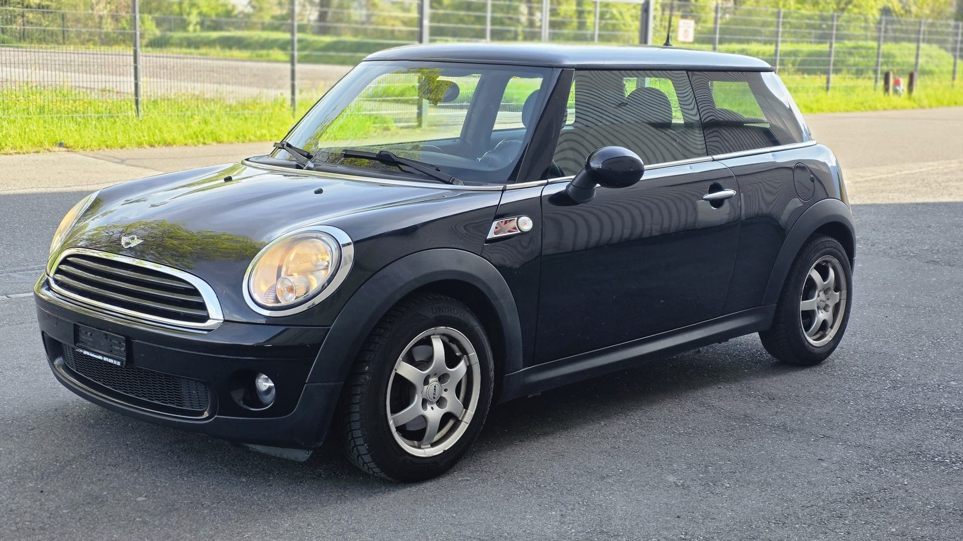 MINI One-image-2