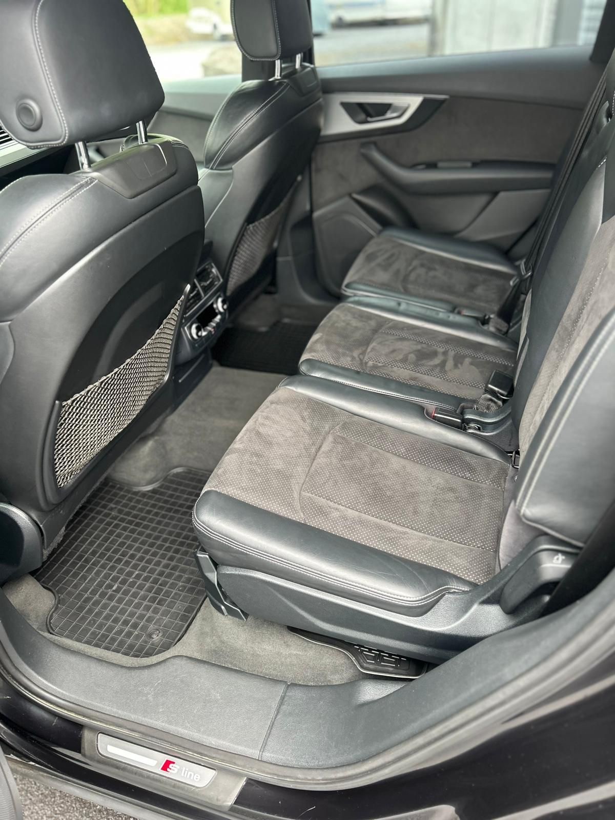 AUDI Q7 3.0 TDI quattro-image-8