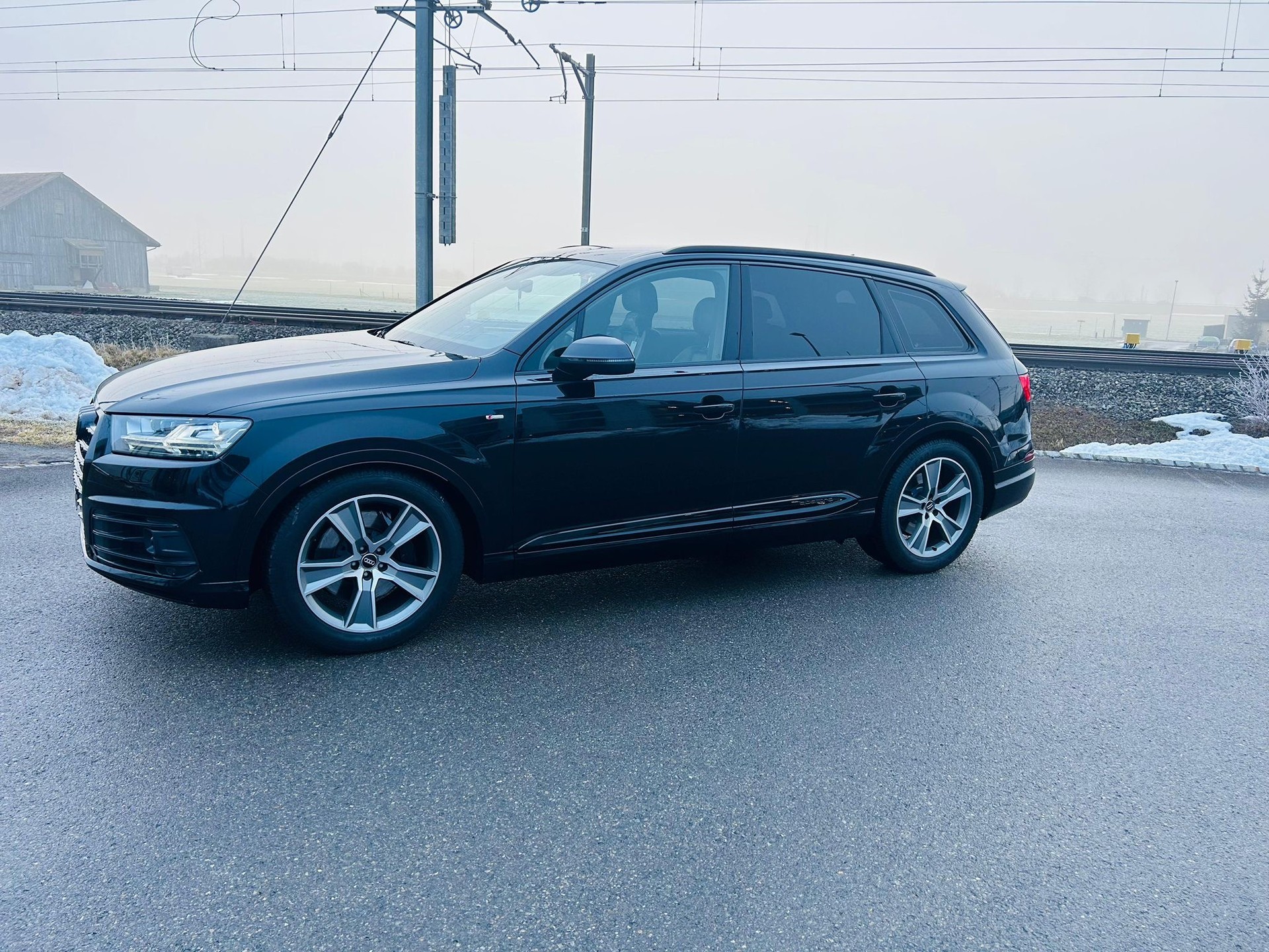 AUDI Q7 3.0 TDI quattro-image-4