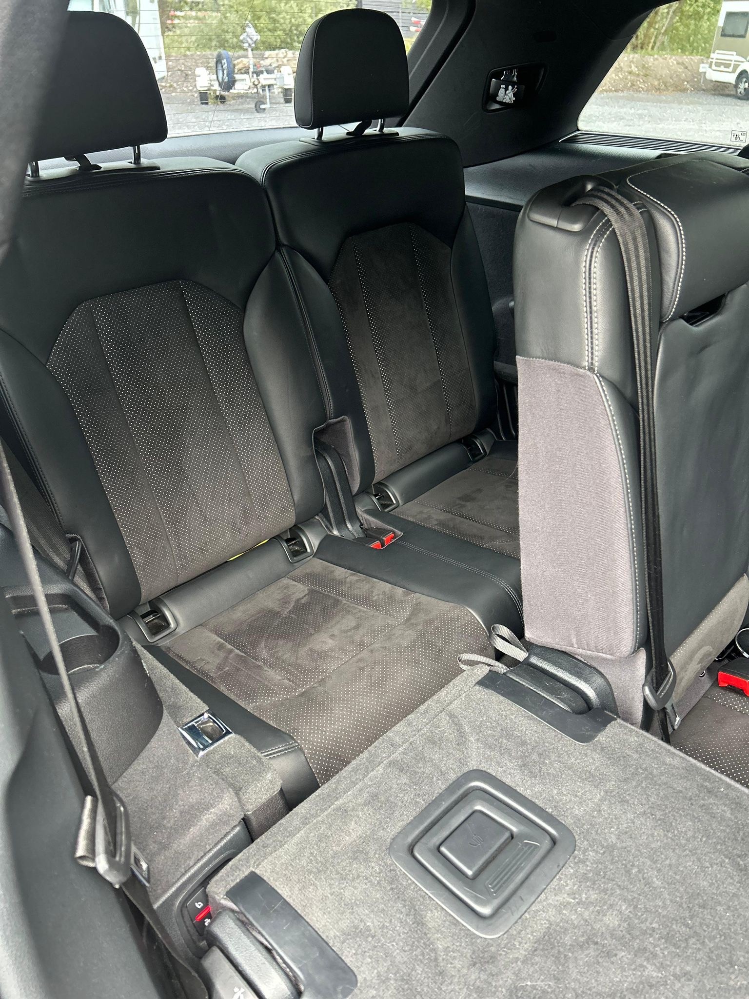 AUDI Q7 3.0 TDI quattro-image-12