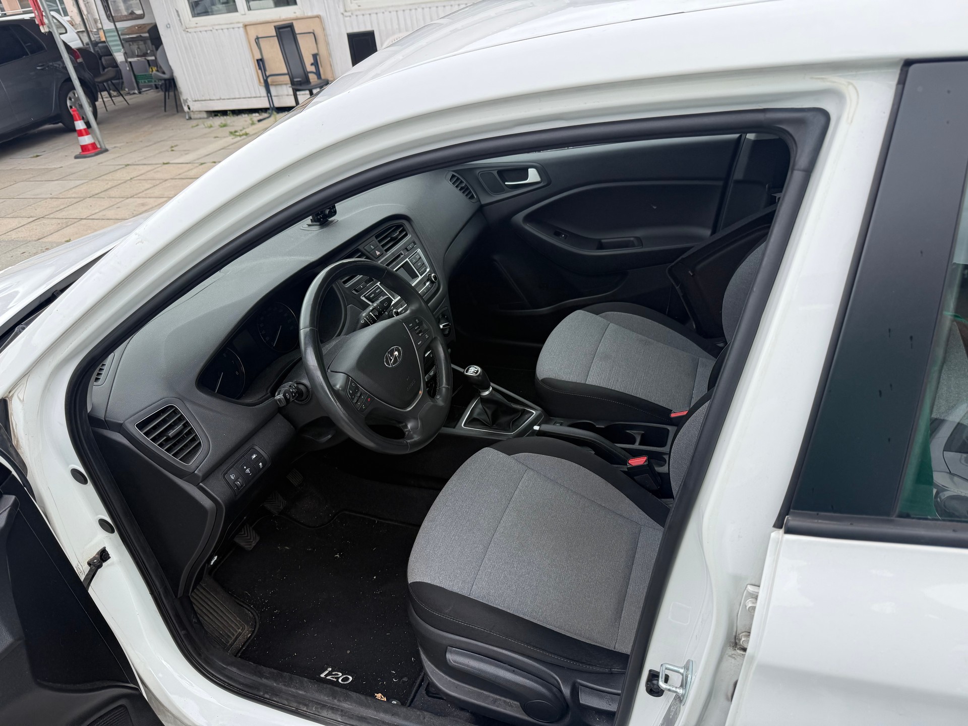HYUNDAI i30 1.6 GDI Origo-image-9