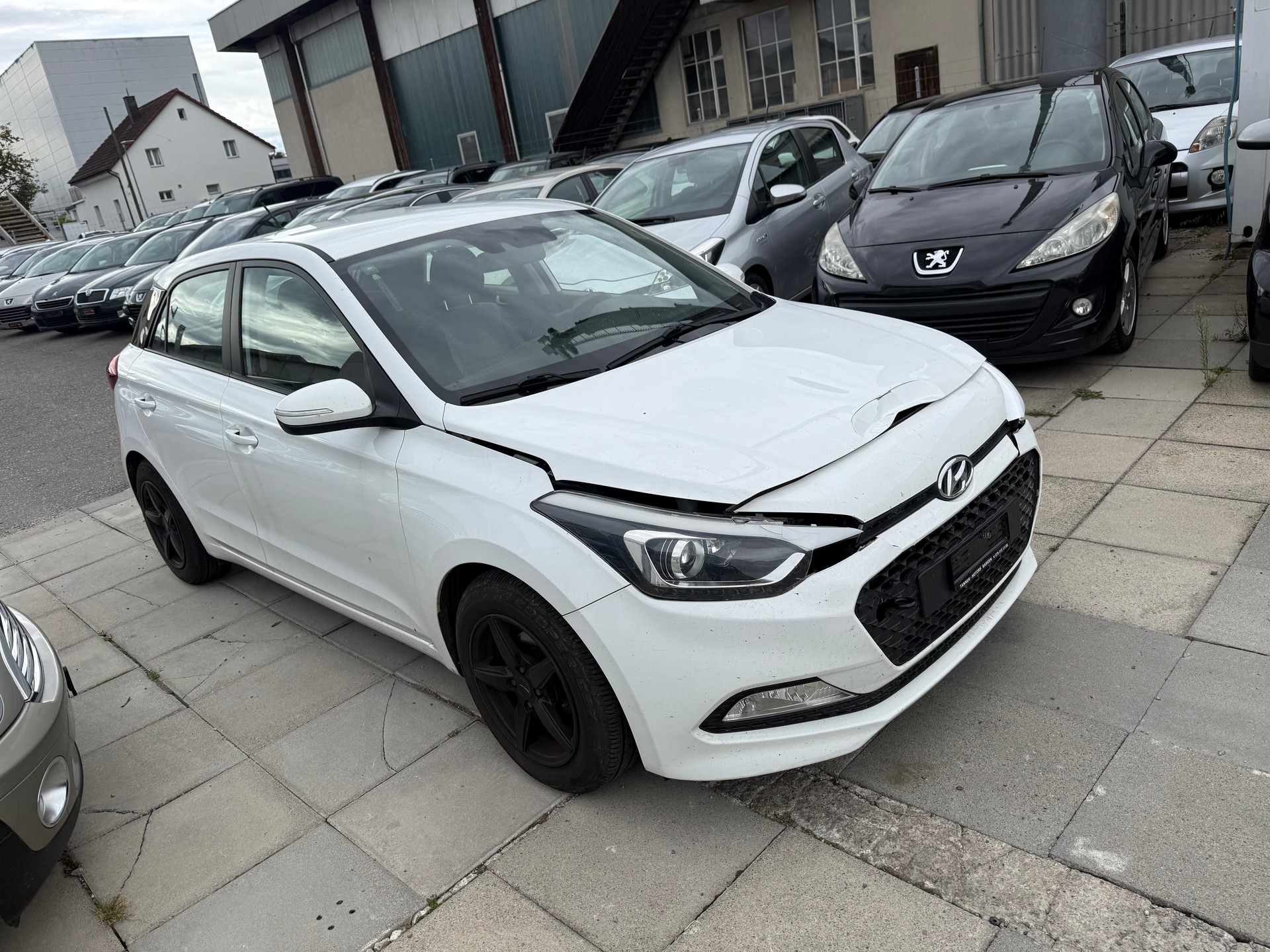 HYUNDAI i30 1.6 GDI Origo-image-1