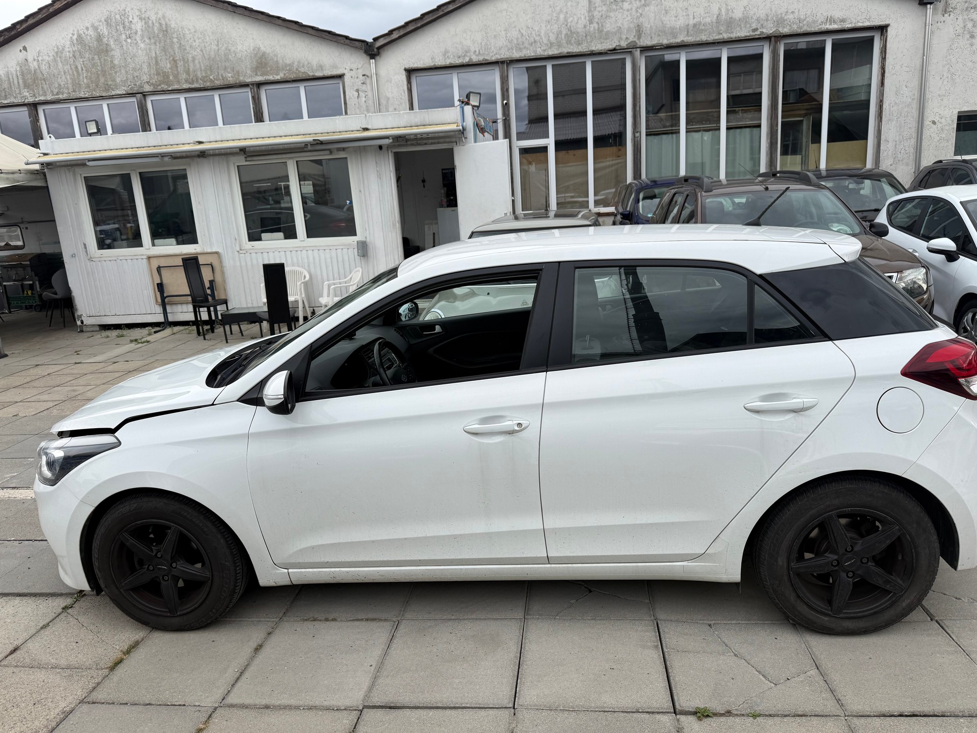 HYUNDAI i30 1.6 GDI Origo-image-2