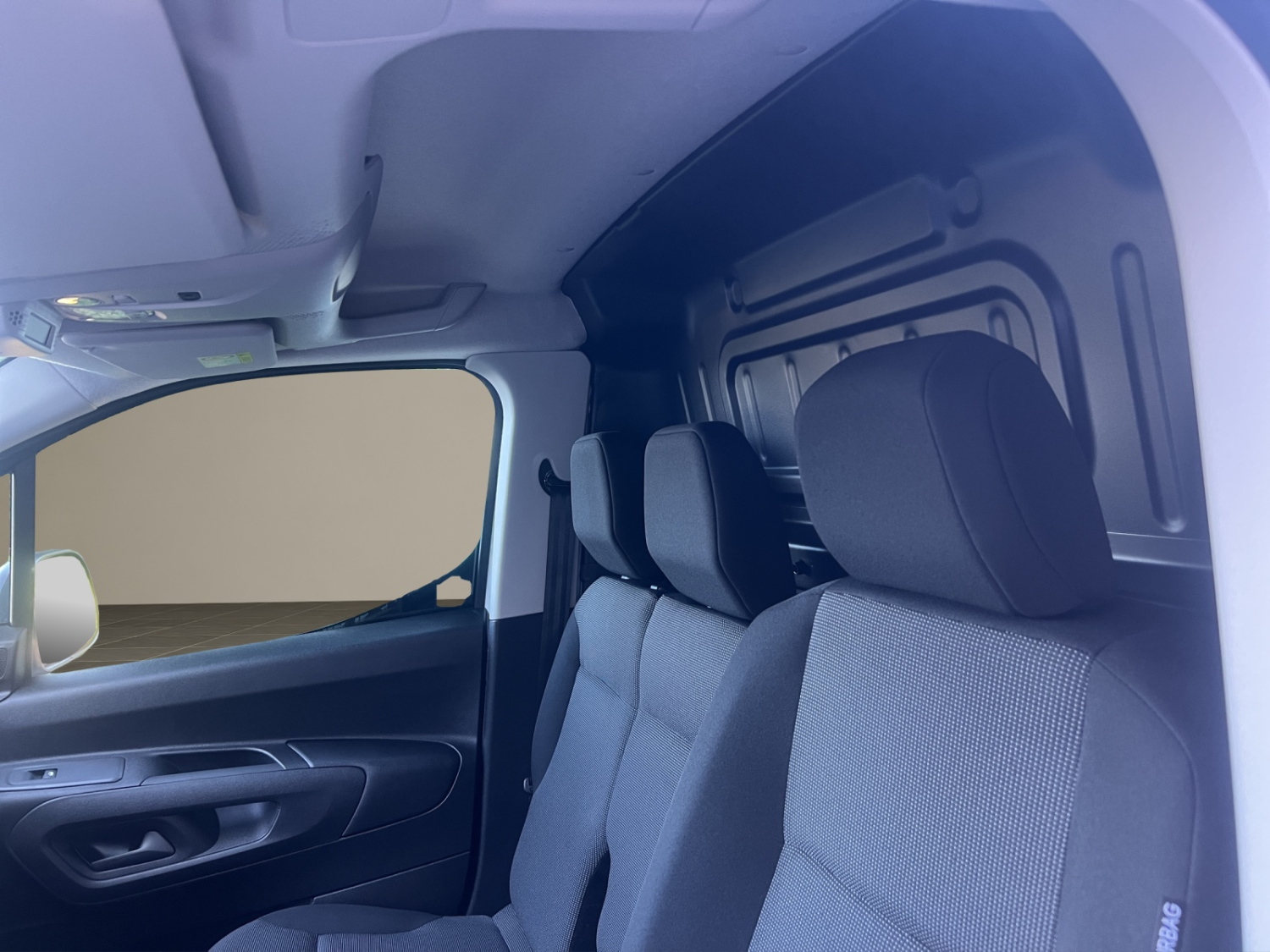 TOYOTA PROACE CITY Van L2 1.2 Active-image-9