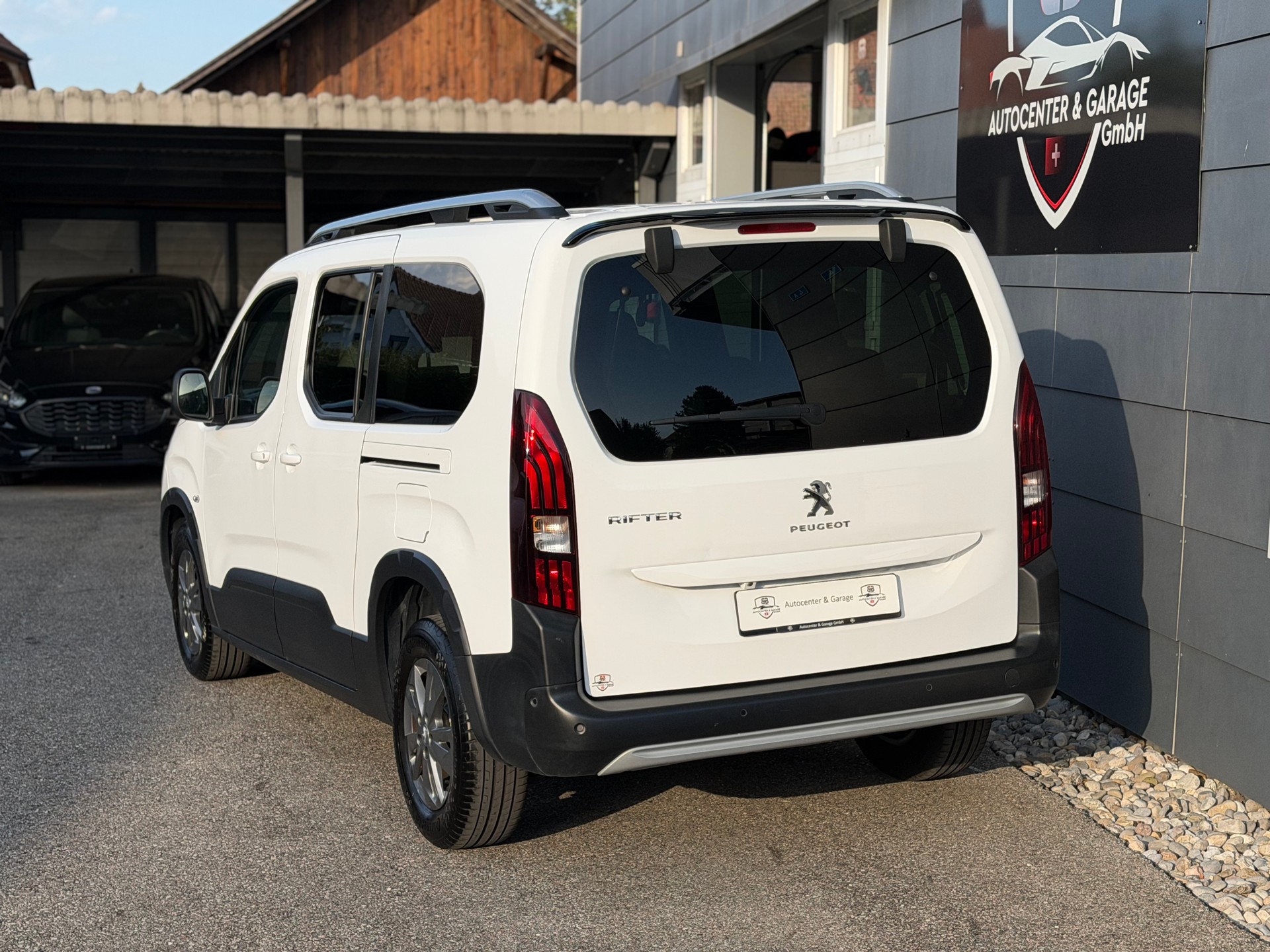 PEUGEOT Rifter Long 1.5 BlueHDi 7PL Allure Pack-image-6