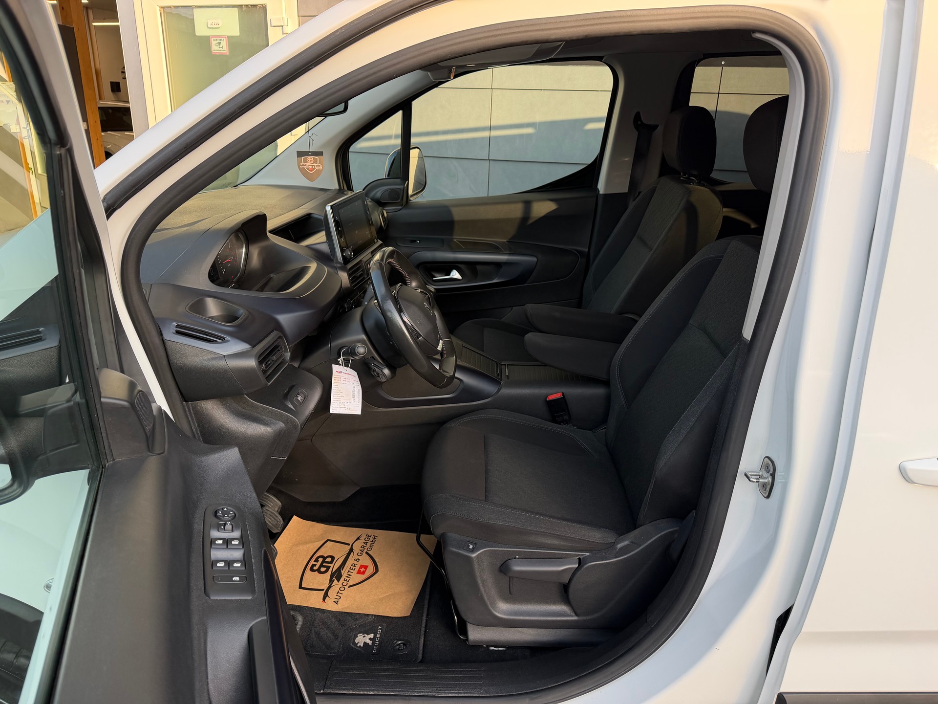 PEUGEOT Rifter Long 1.5 BlueHDi 7PL Allure Pack-image-11