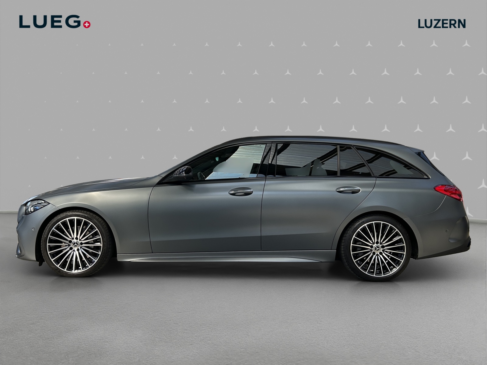MERCEDES-BENZ C 220 d T 4Matic AMG Line-image-1