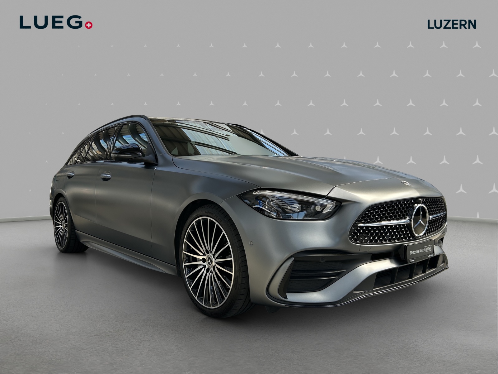MERCEDES-BENZ C 220 d T 4Matic AMG Line-image-4