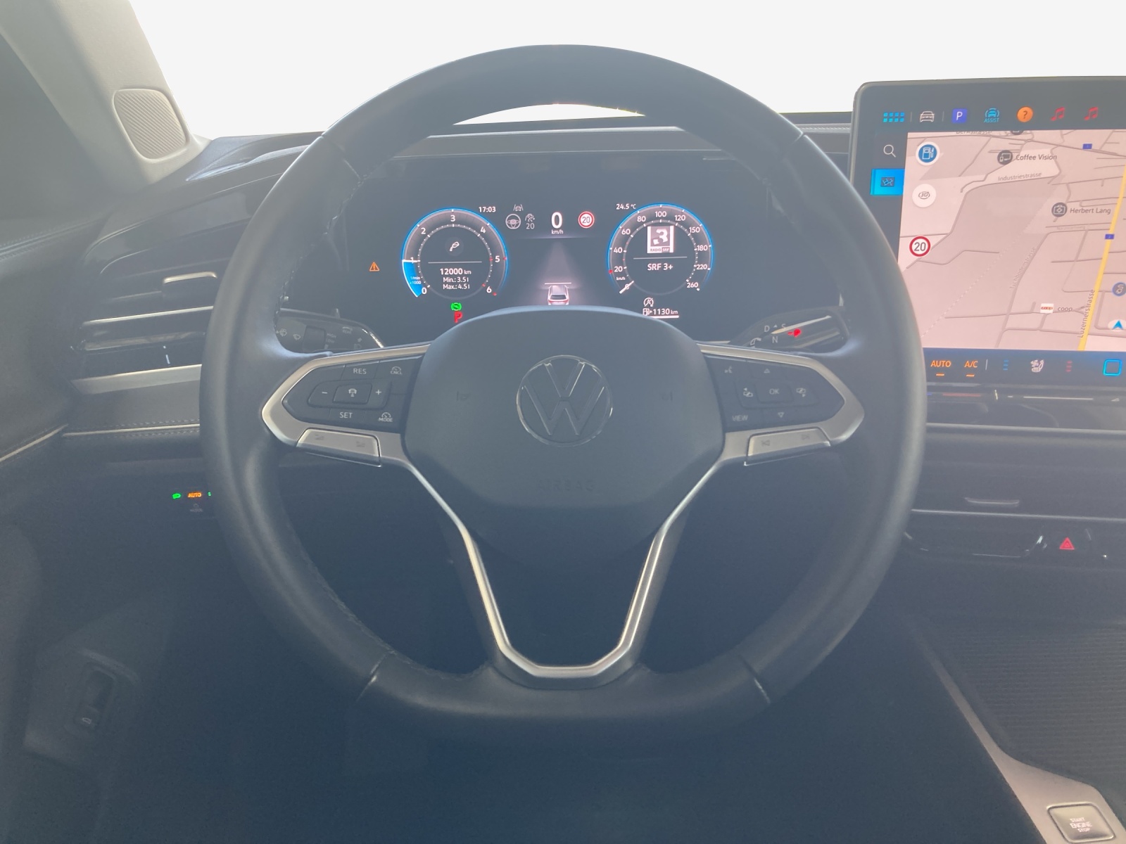 VW Passat Variant 2.0 TDI evo Business 4 Motion DSG-image-9