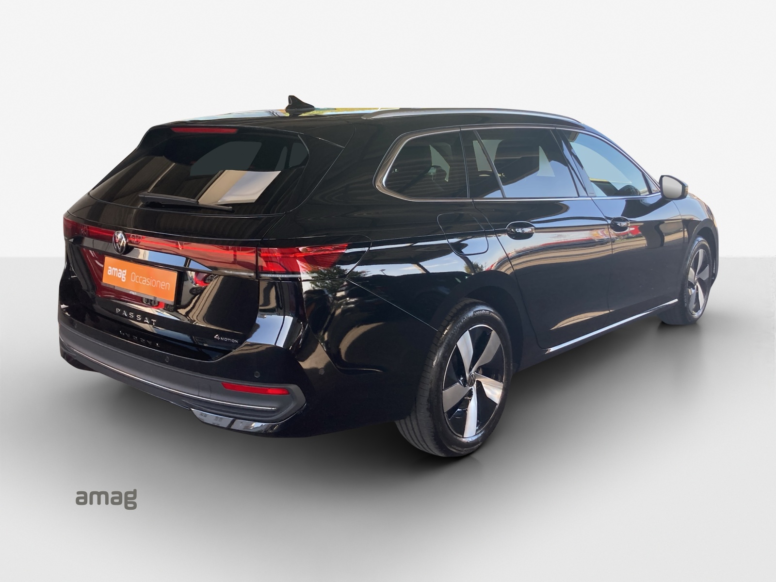 VW Passat Variant 2.0 TDI evo Business 4 Motion DSG-image-4