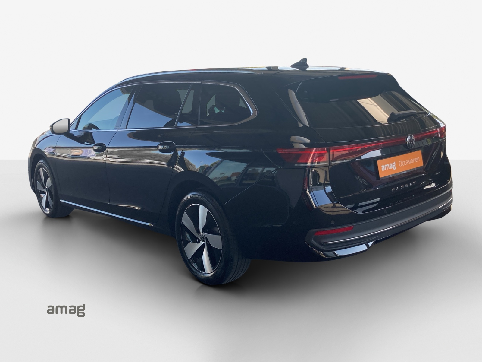 VW Passat Variant 2.0 TDI evo Business 4 Motion DSG-image-2