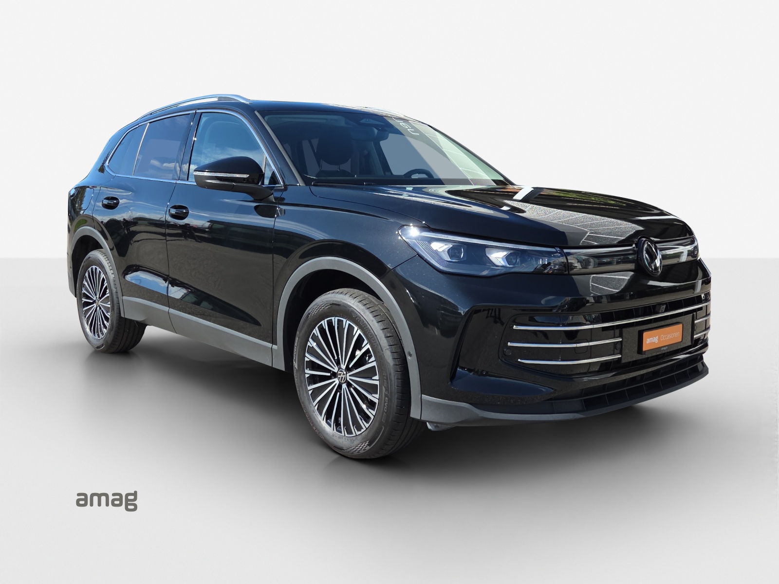 VW Tiguan 2.0 TSI DSG Elegance 4Motion-image-5