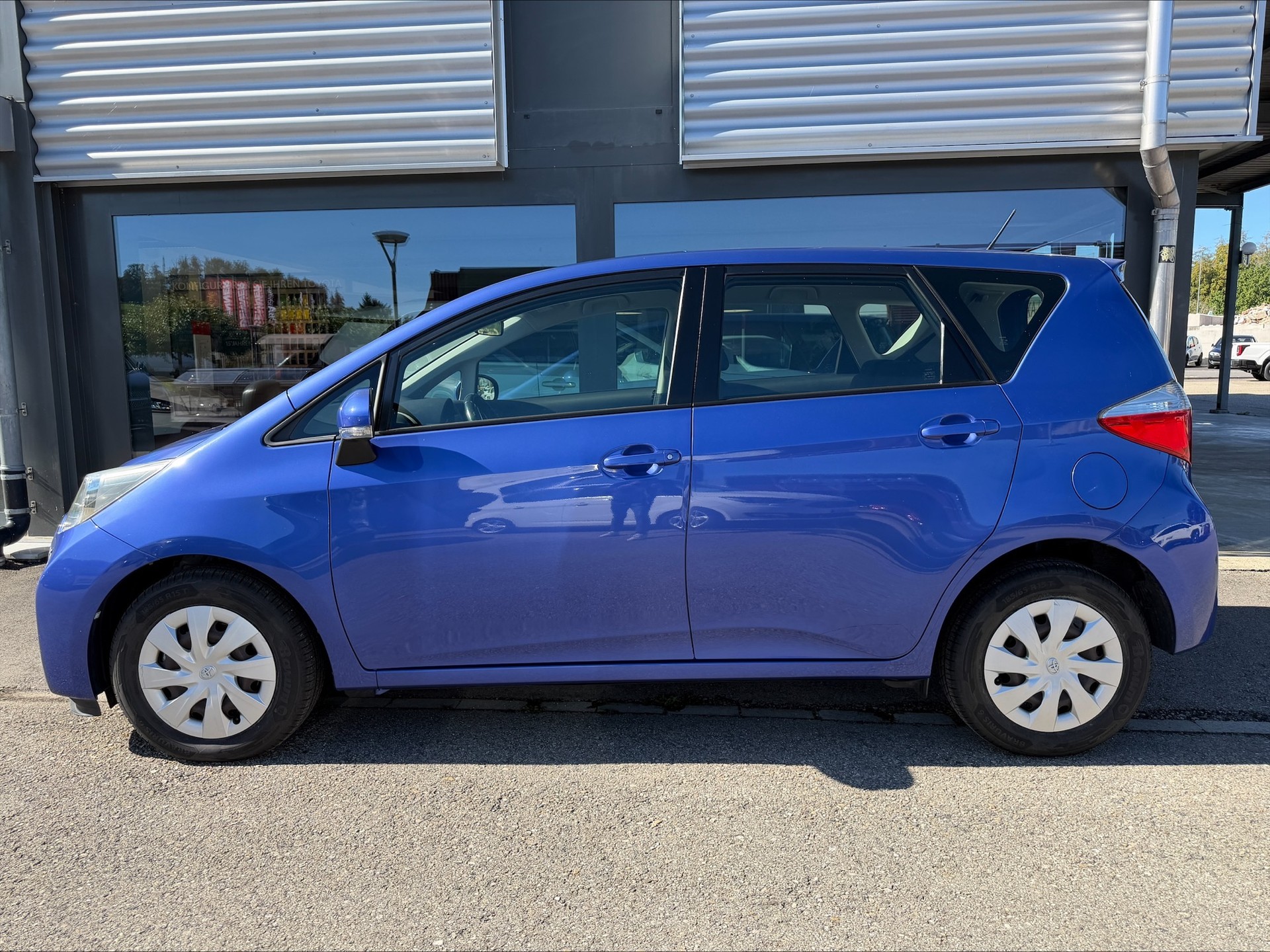 TOYOTA Verso-S 1.33 Linea Luna-image-1