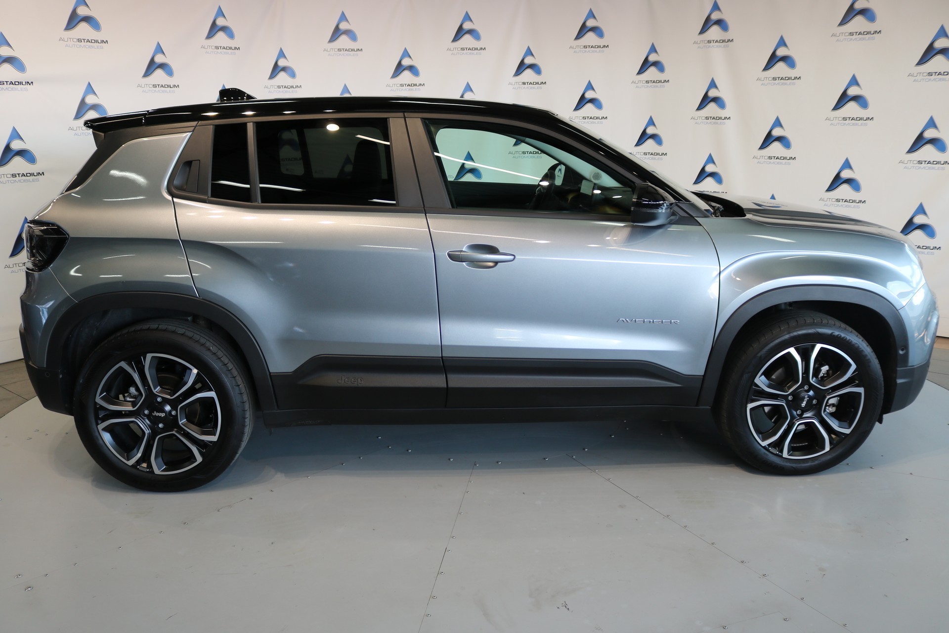 JEEP Avenger 54kWh Summit-image-12