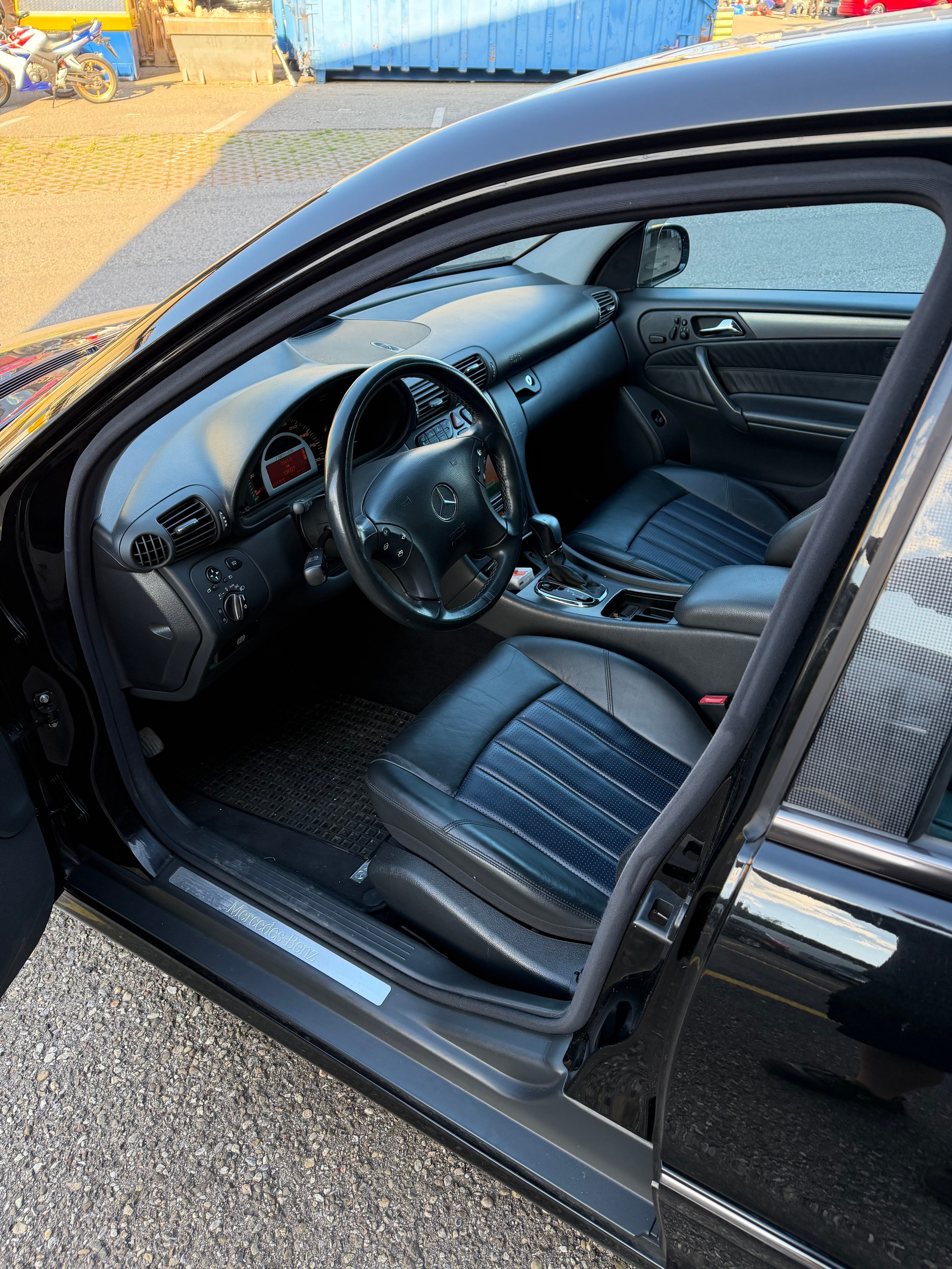 MERCEDES-BENZ C 32 AMG Automatic-image-8