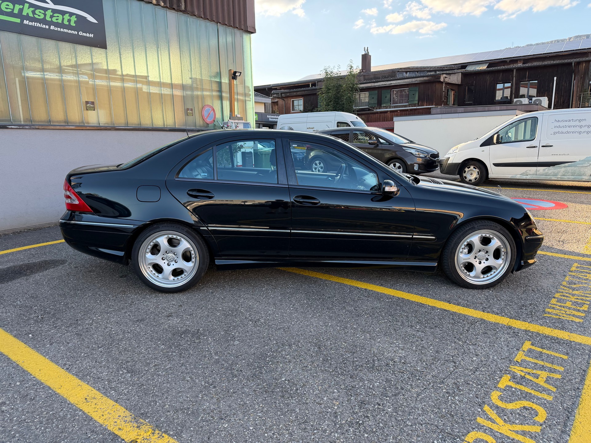 MERCEDES-BENZ C 32 AMG Automatic-image-6