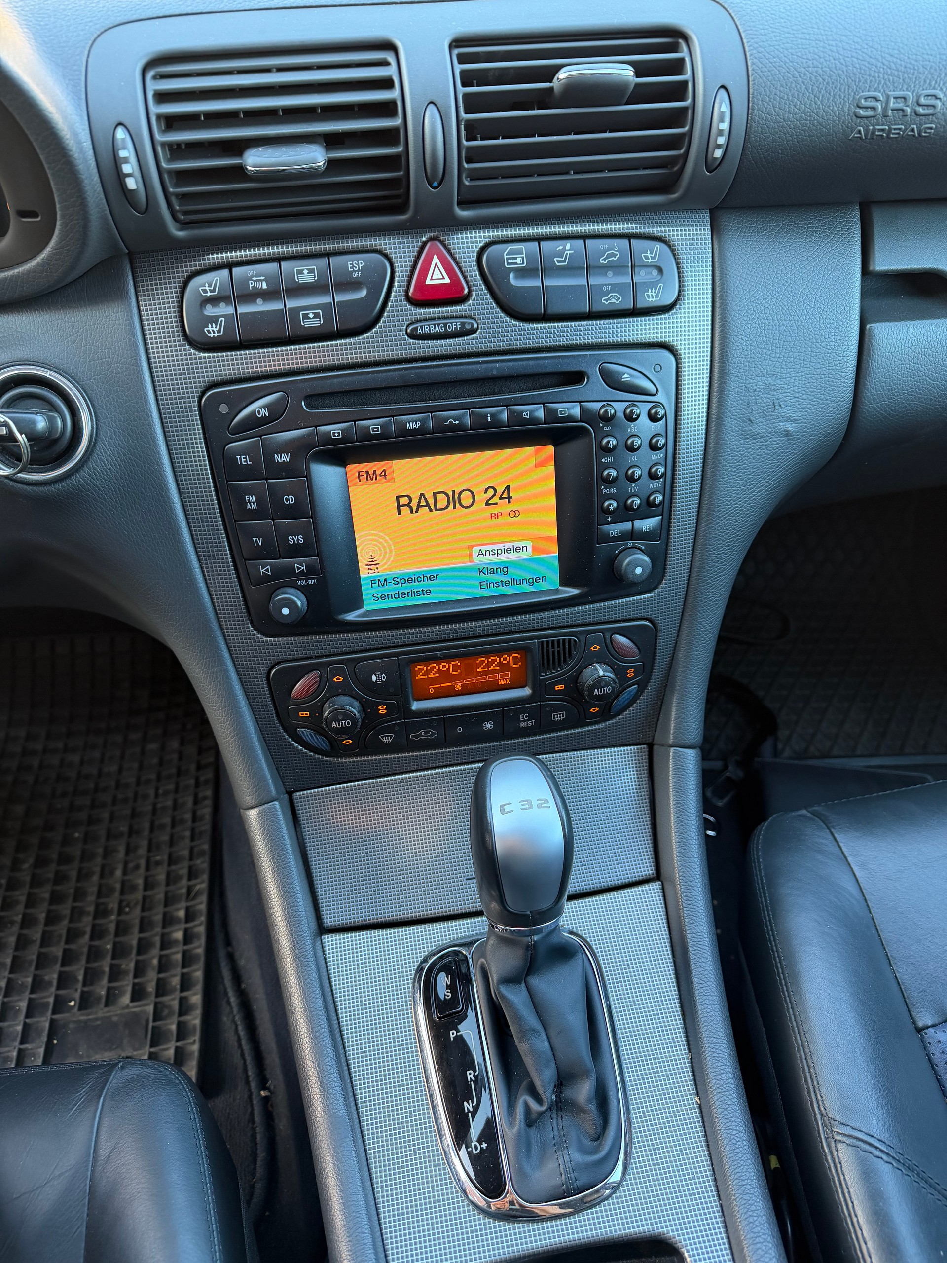 MERCEDES-BENZ C 32 AMG Automatic-image-11
